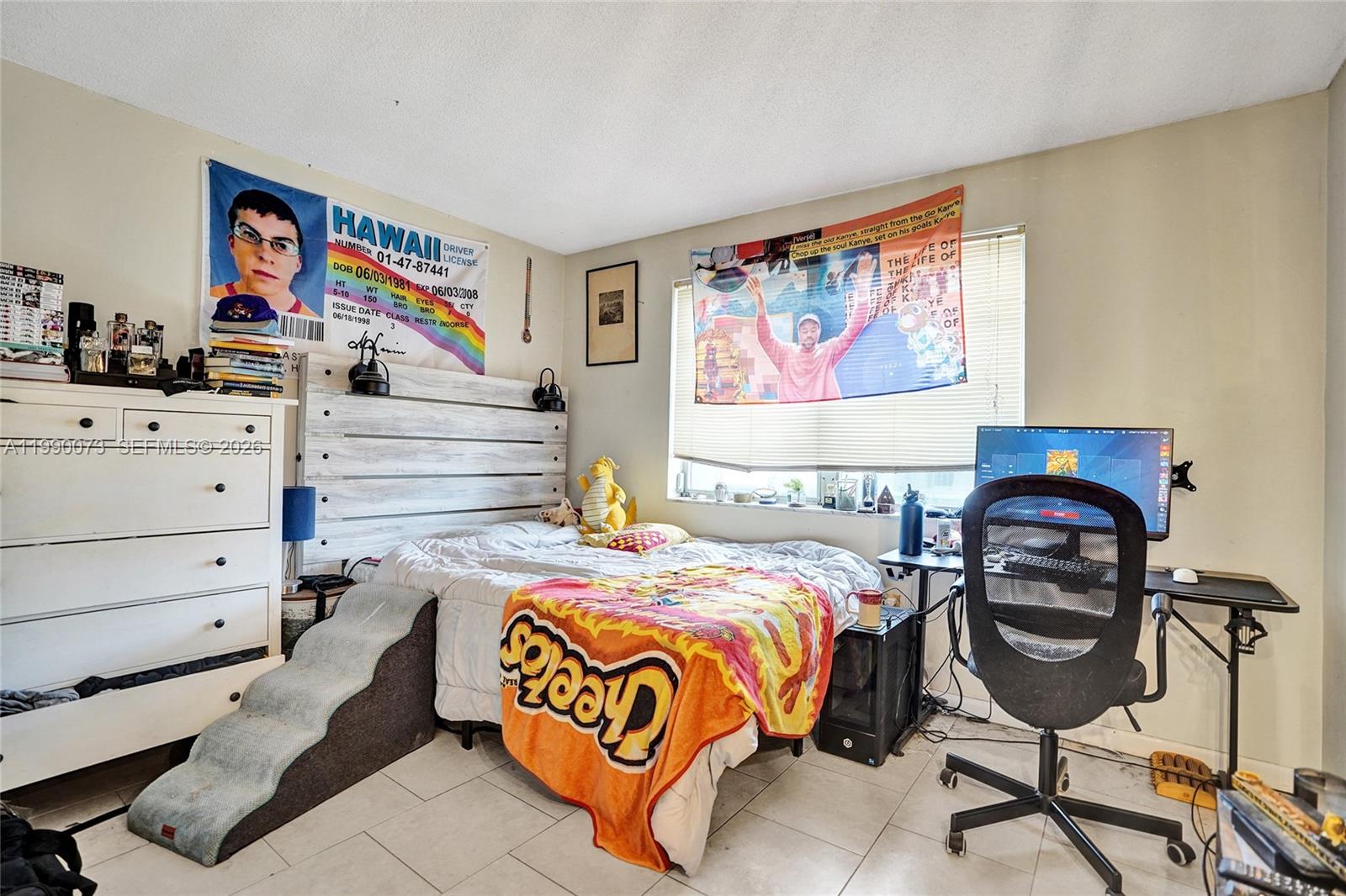 WINDWARD CONDO - Residential