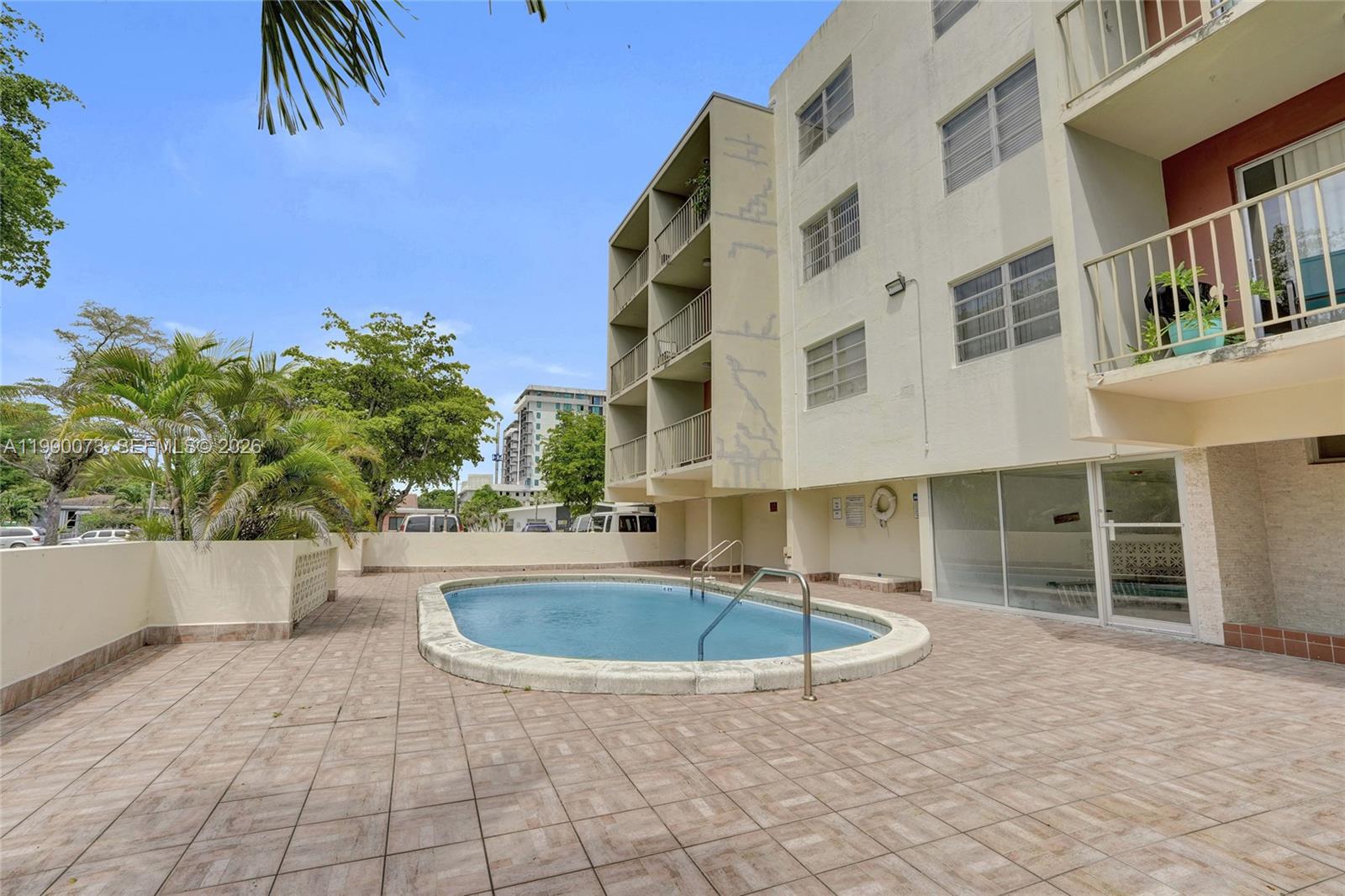 WINDWARD CONDO - Residential