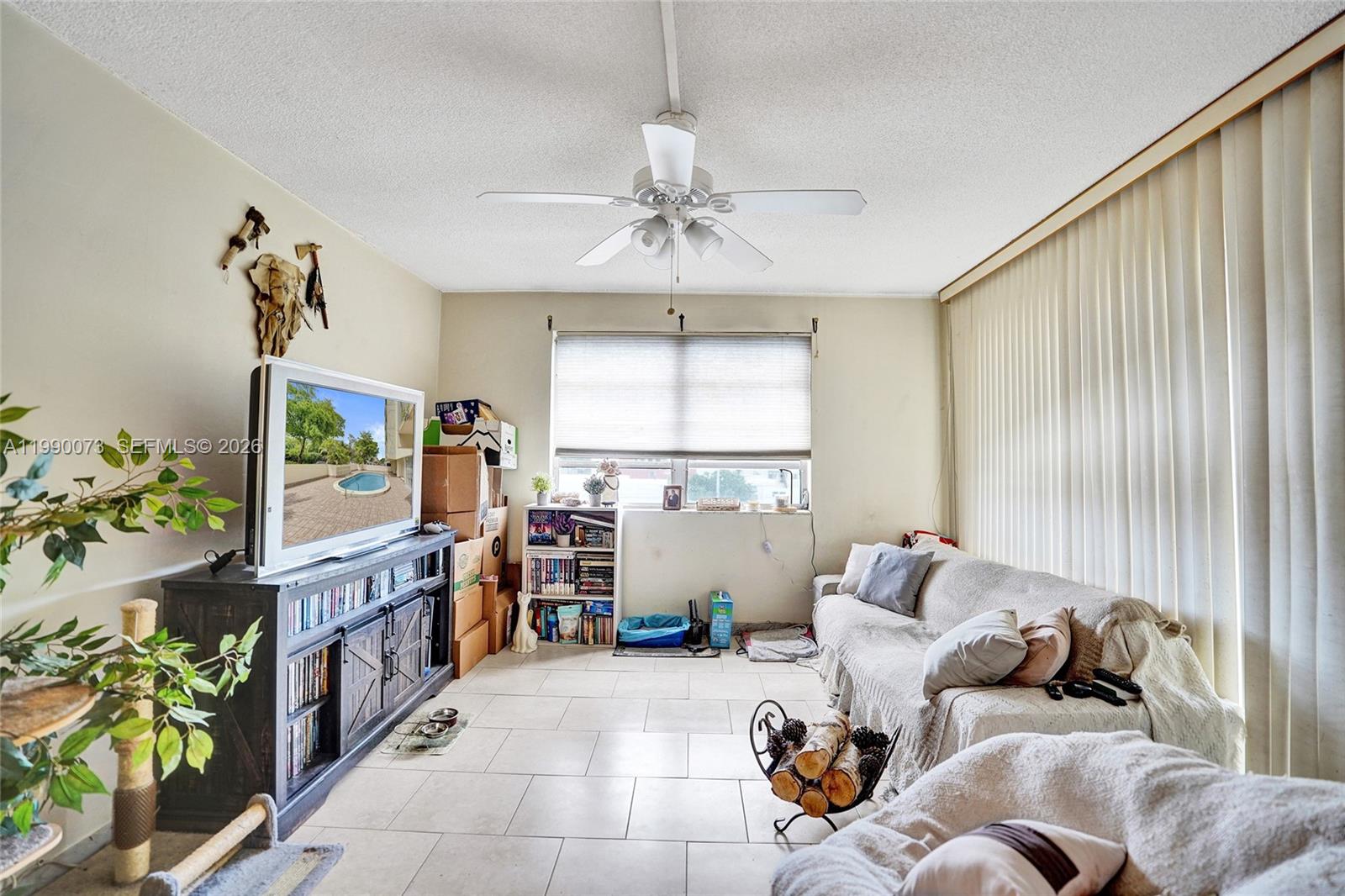 WINDWARD CONDO - Residential