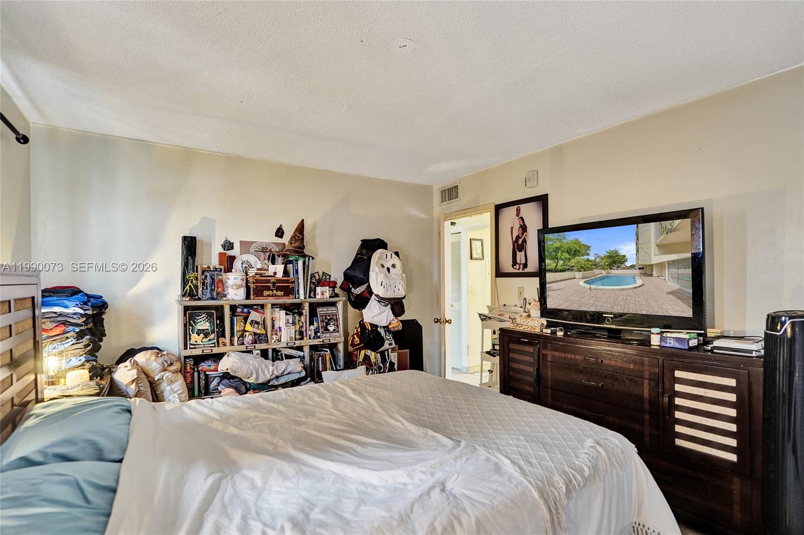 WINDWARD CONDO - Residential