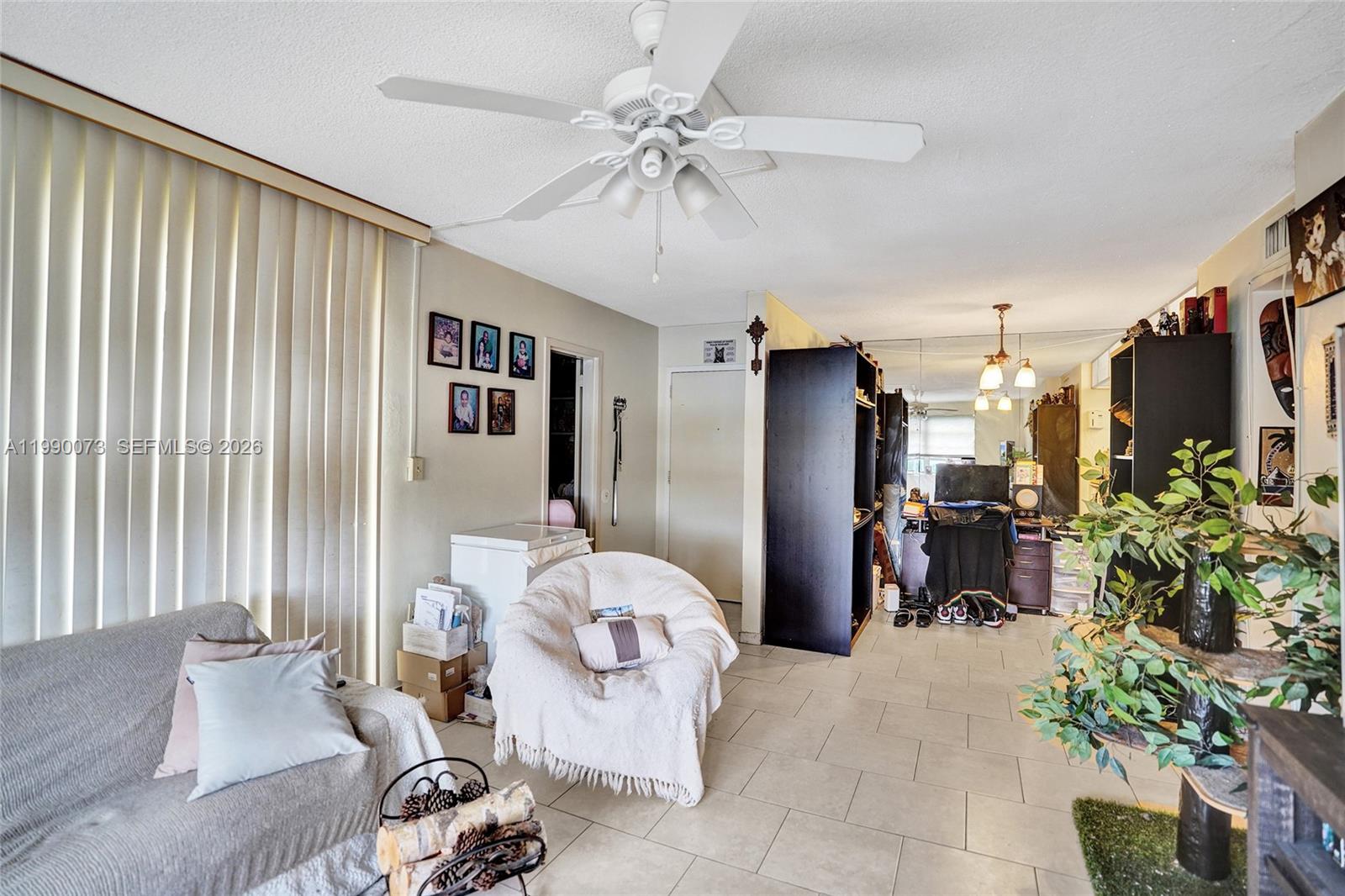 WINDWARD CONDO - Residential