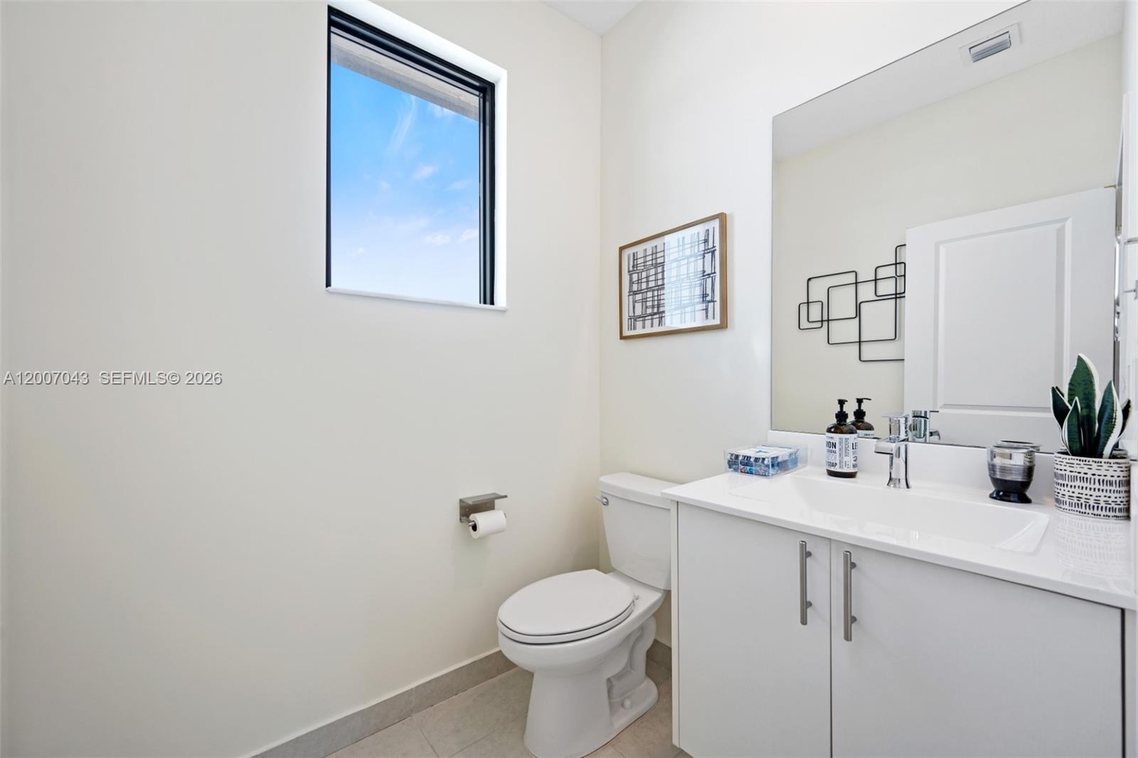 DOWNTOWN DORAL SOUTH PHAS - Residential