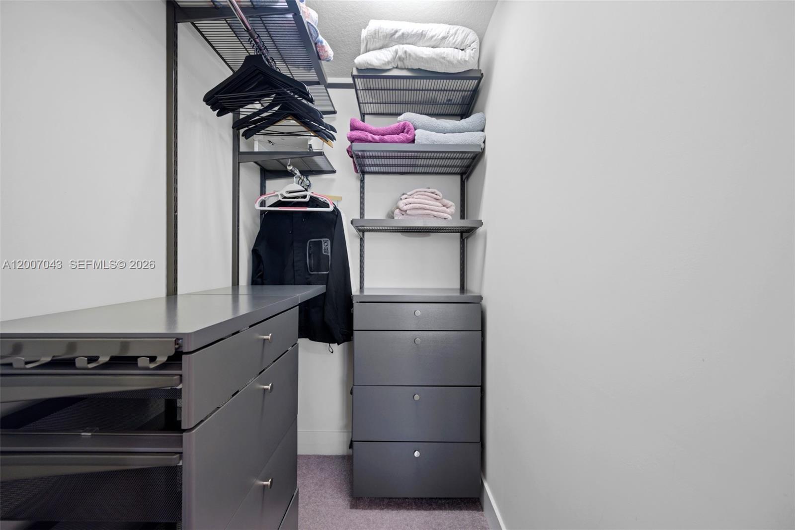 DOWNTOWN DORAL SOUTH PHAS - Residential