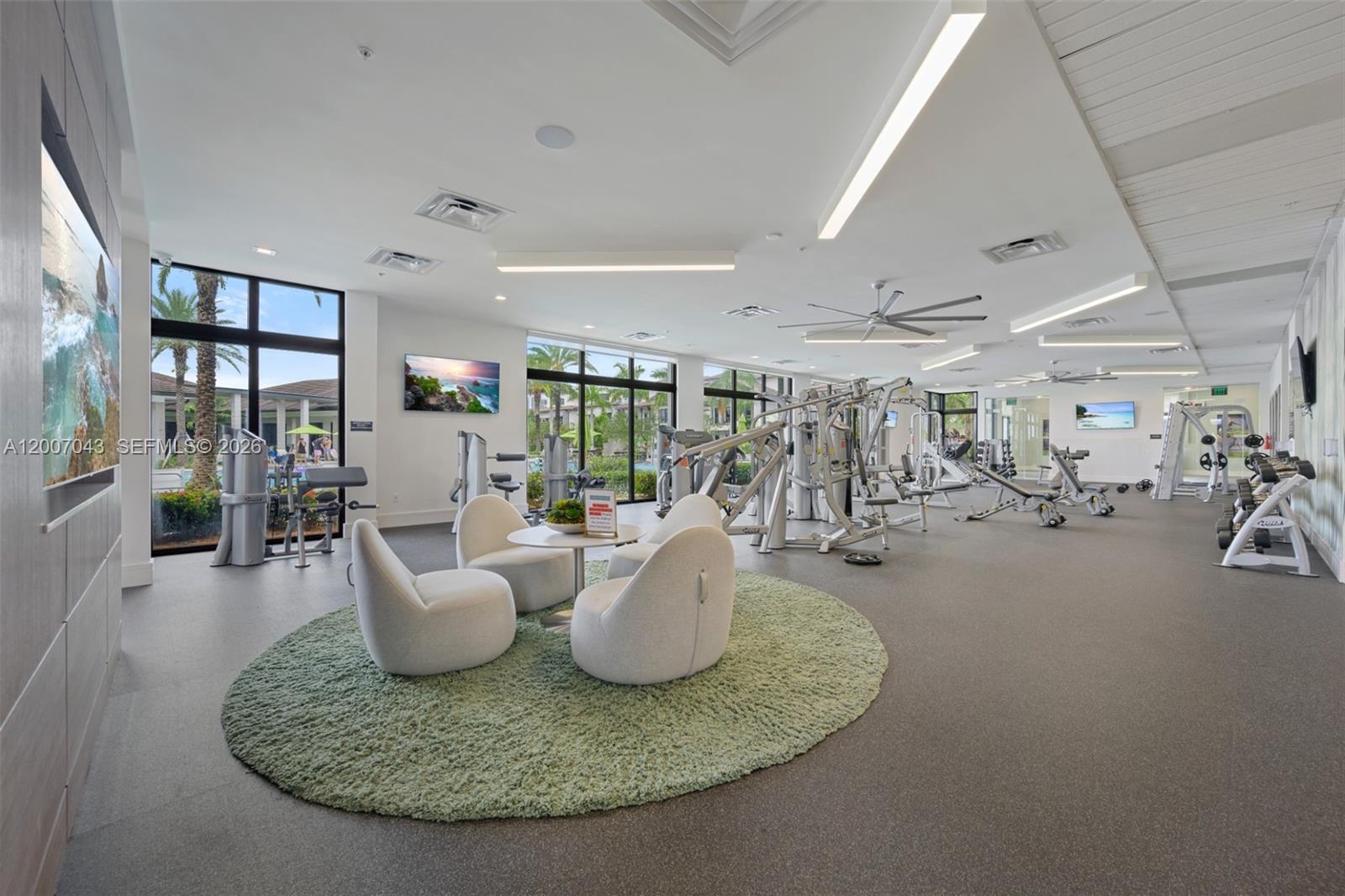 DOWNTOWN DORAL SOUTH PHAS - Residential