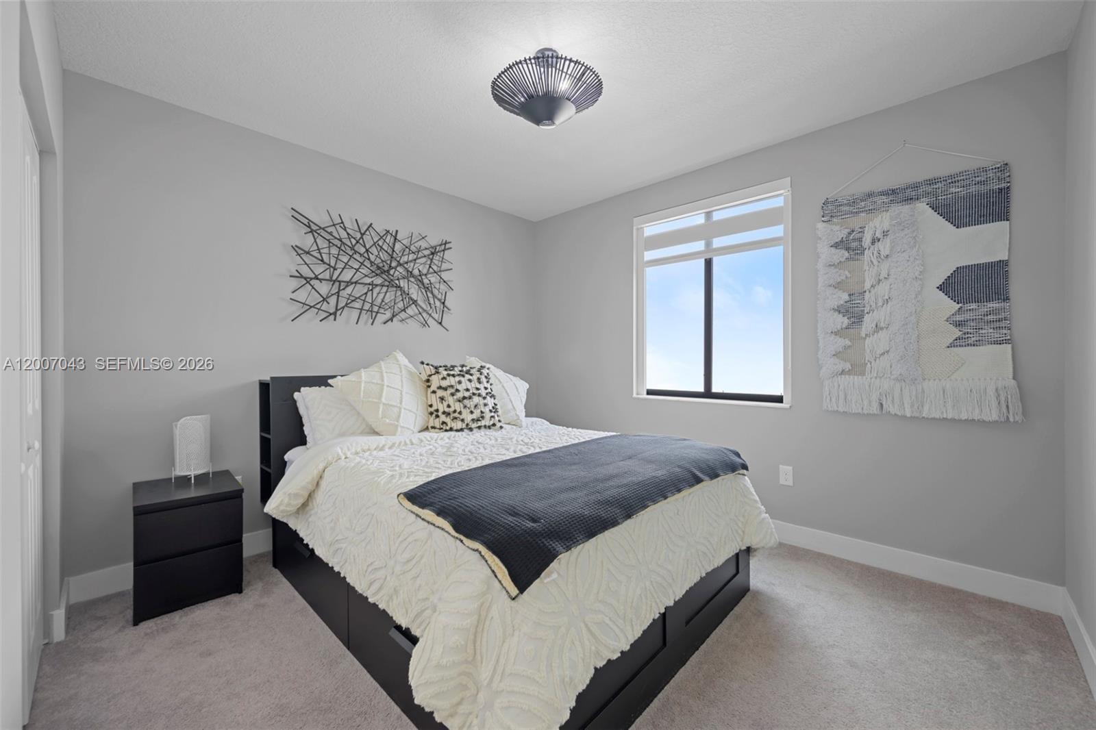 DOWNTOWN DORAL SOUTH PHAS - Residential