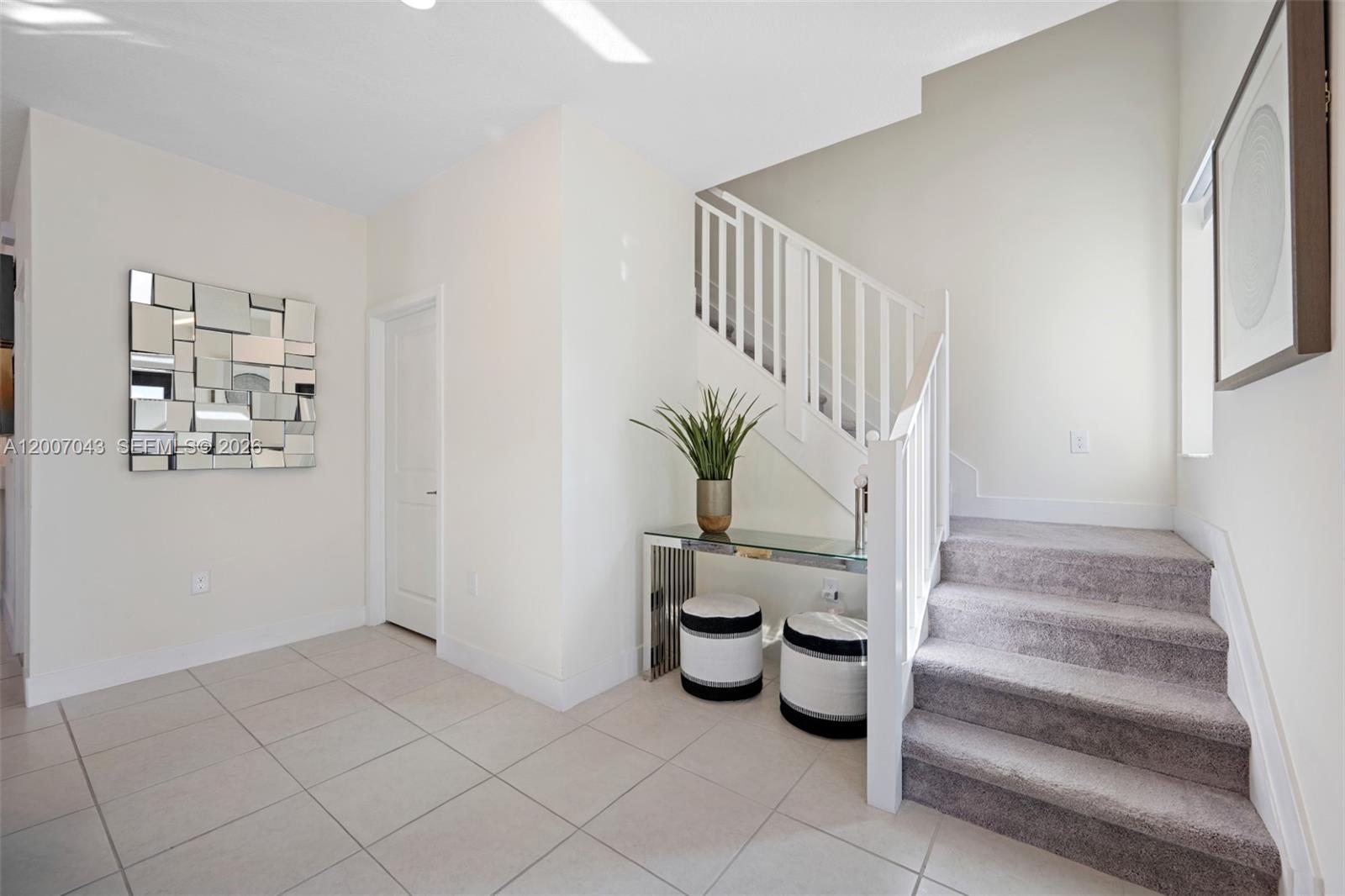 DOWNTOWN DORAL SOUTH PHAS - Residential