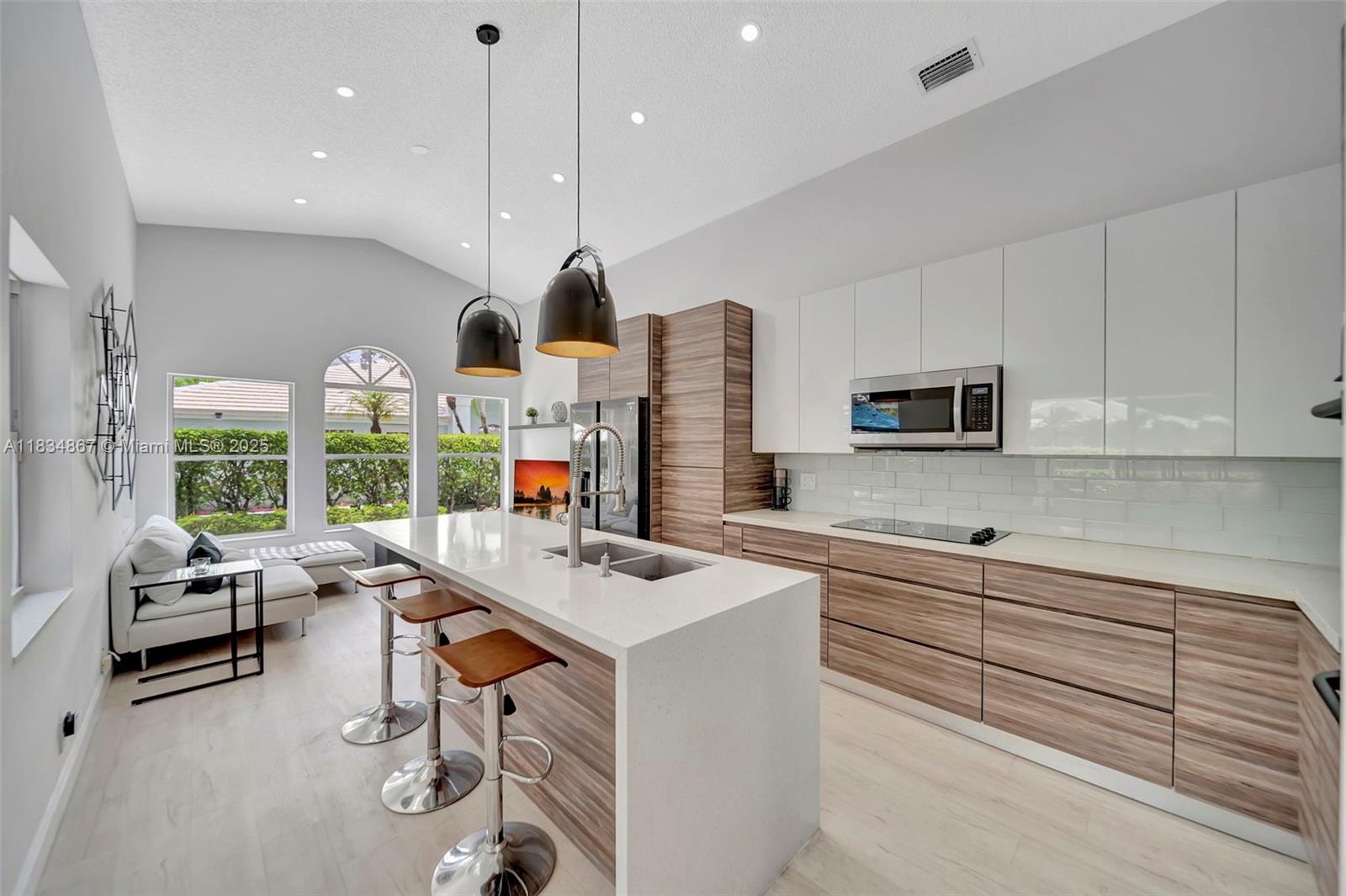 15281 Wilshire Ct