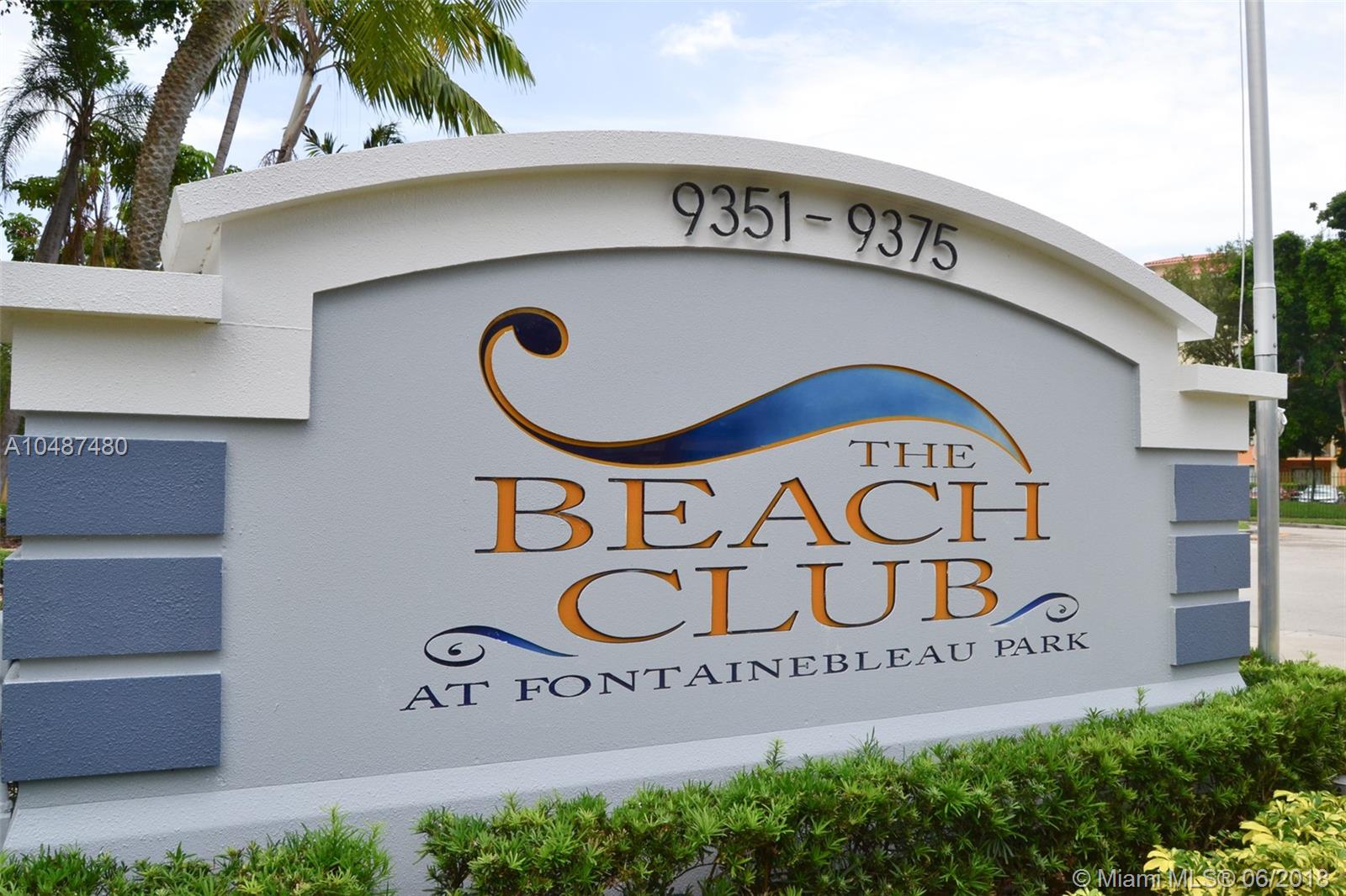 THE BEACH CLUB FONTAINEBLE - Residential