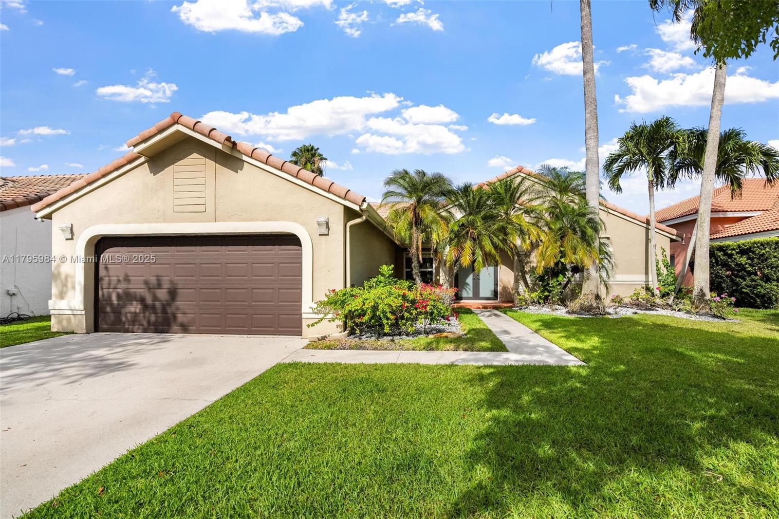 Property for Sale at 782 Lake Blvd, Weston, Broward County, Florida - Bedrooms: 5 
Bathrooms: 3  - $1,150,000