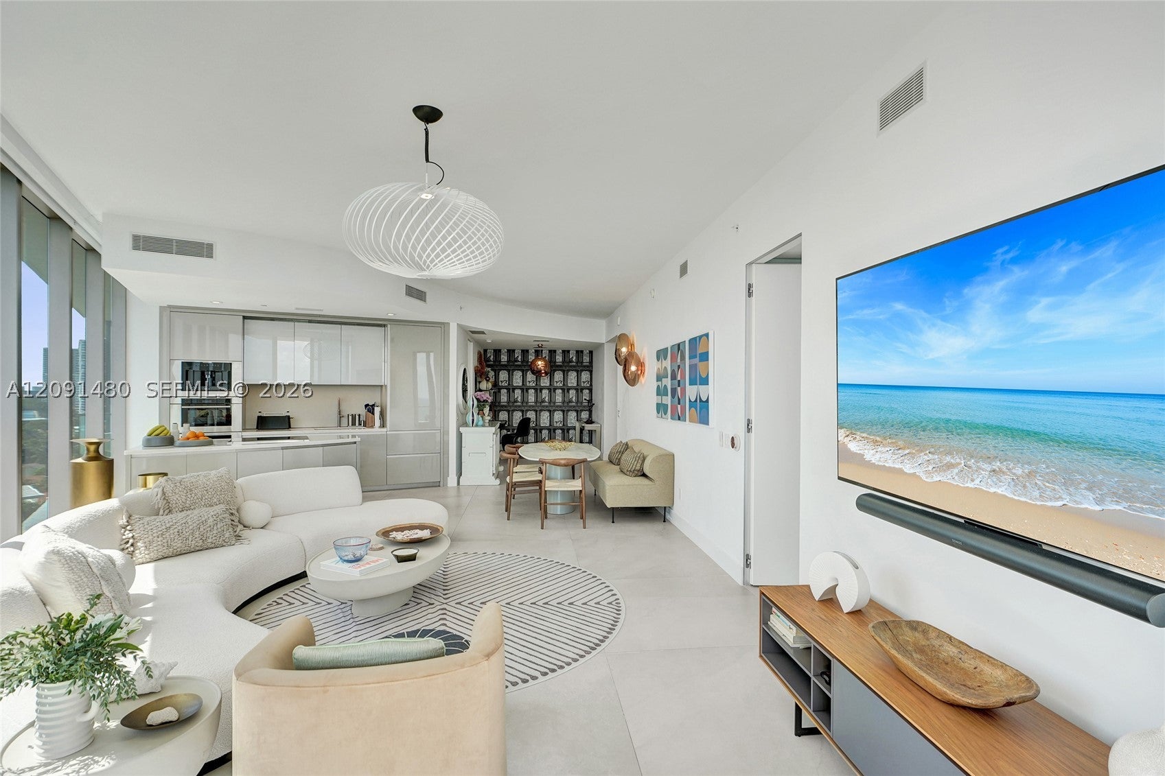 18975 Collins Ave 704