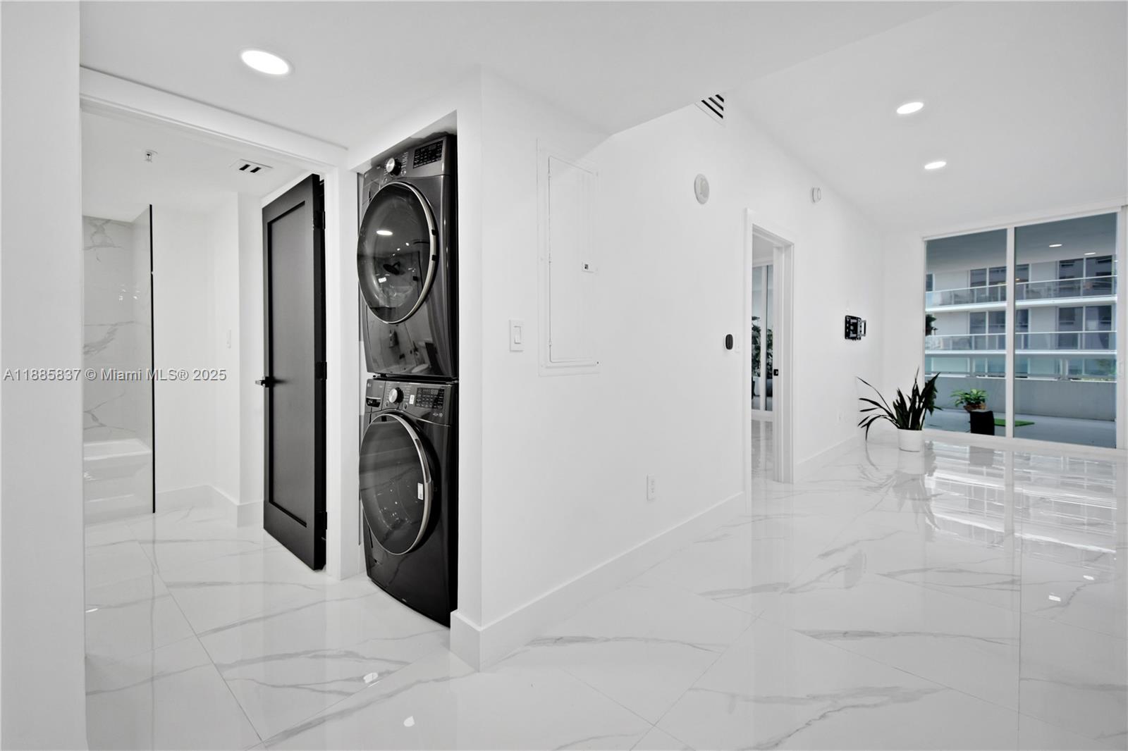 1800 CLUB CONDO - Residential