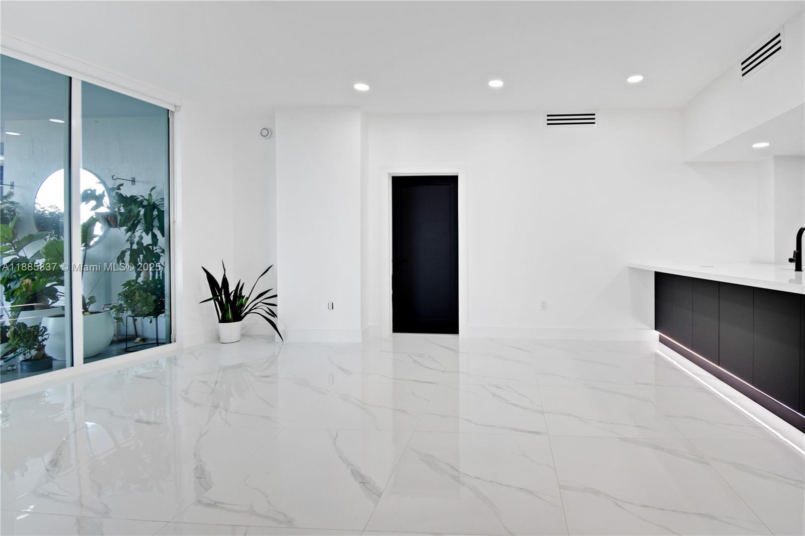 1800 CLUB CONDO - Residential