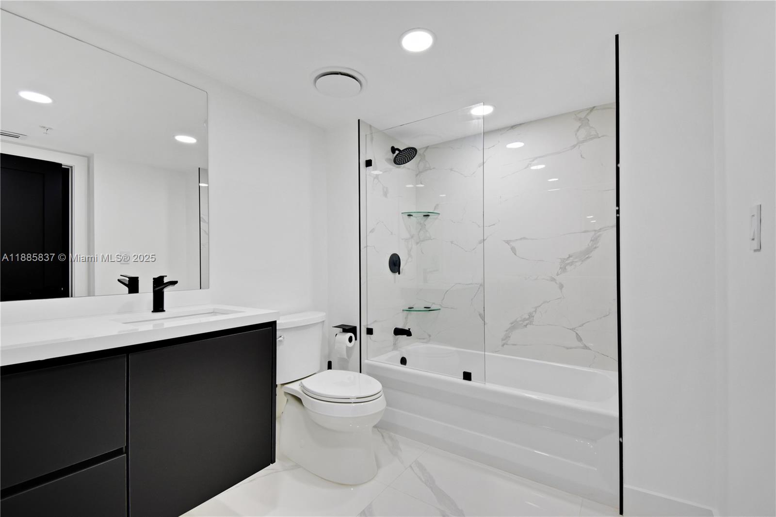 1800 CLUB CONDO - Residential