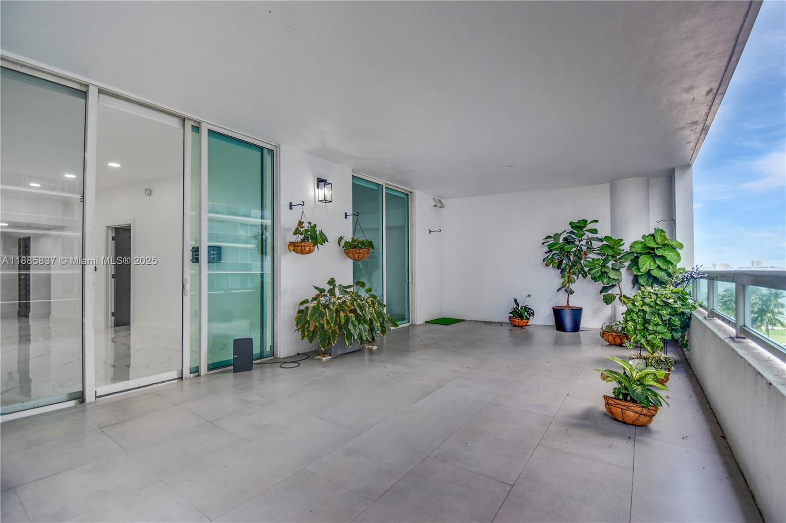1800 CLUB CONDO - Residential