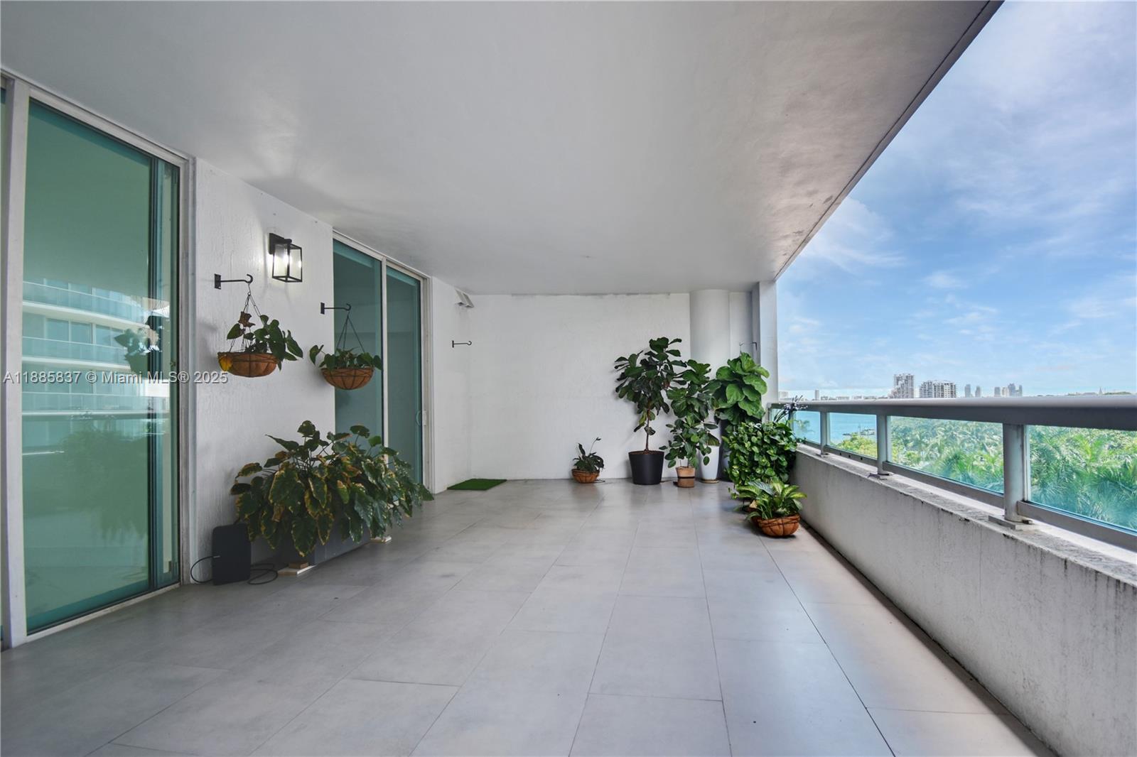 1800 CLUB CONDO - Residential