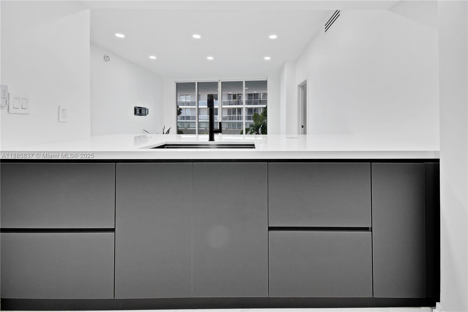 1800 CLUB CONDO - Residential