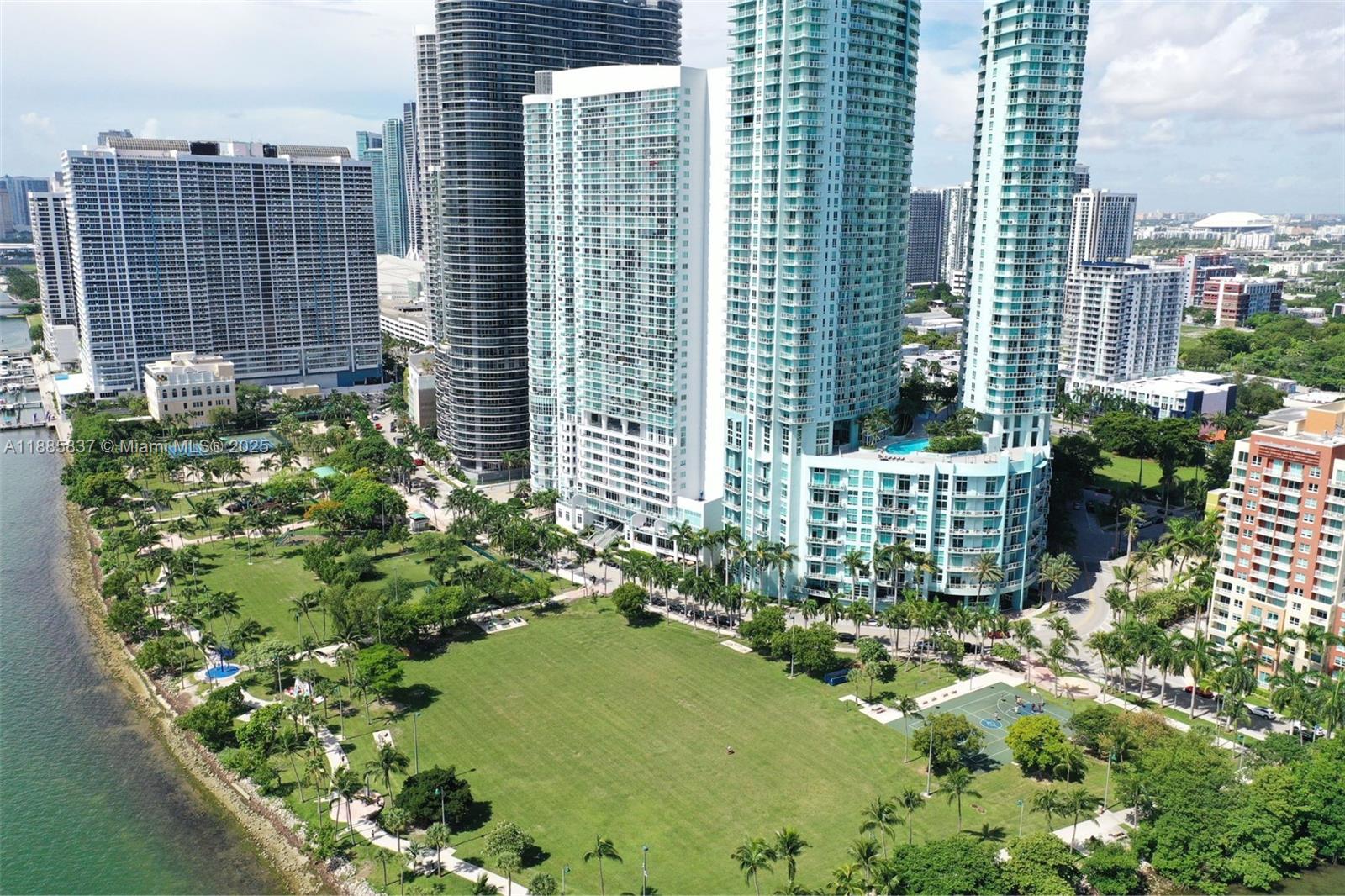 1800 CLUB CONDO - Residential