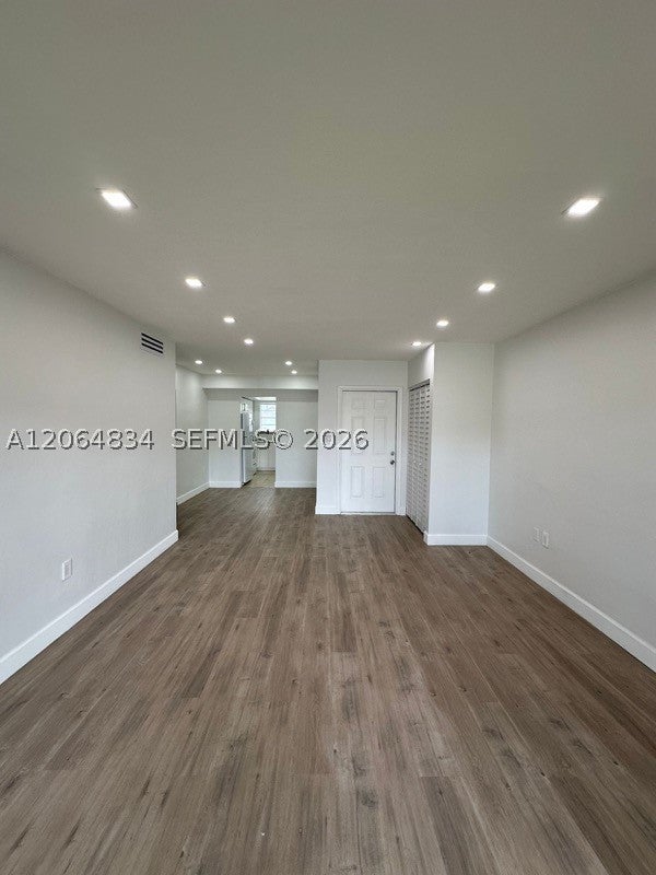 7610 SW 82nd St J208