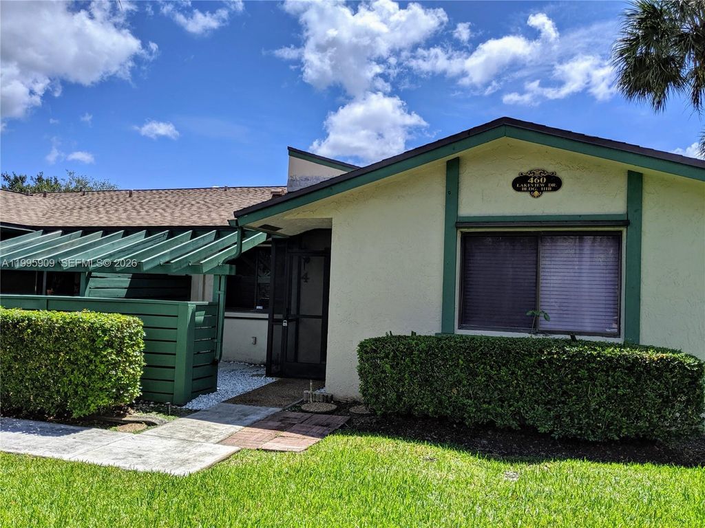 Photo of 460 Lakeview Dr #4, Weston, FL 33326 (MLS # A11995909)