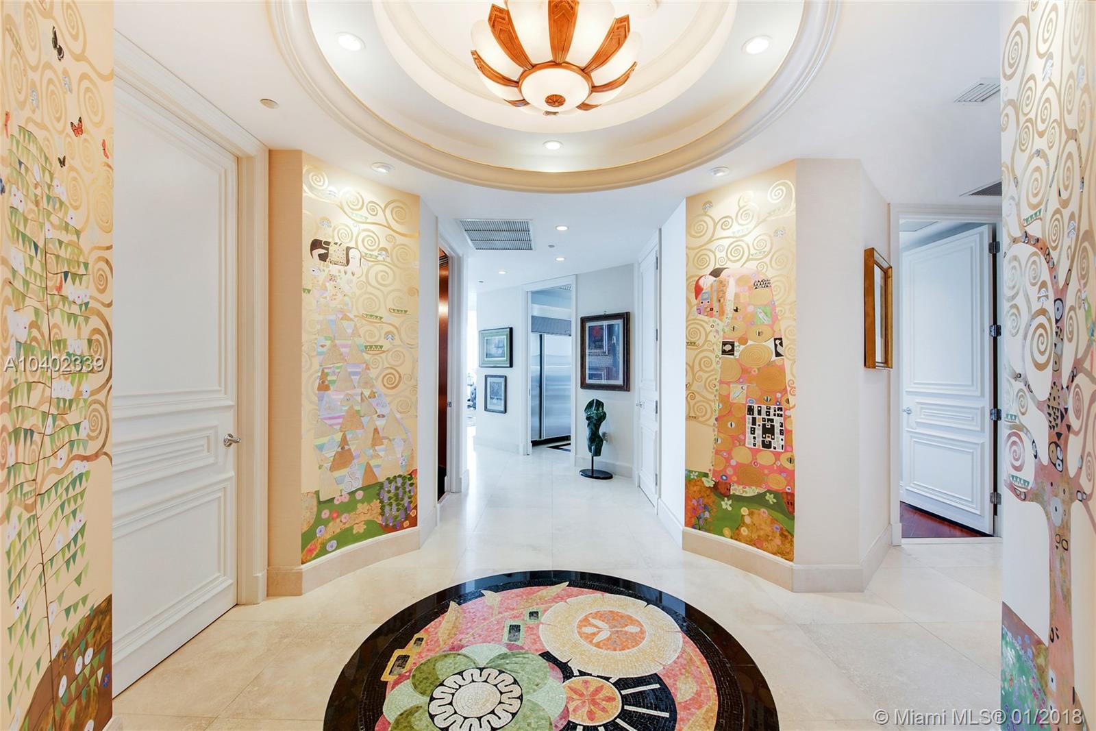 CONTINUUM ON SOUTH BEACH - Residential