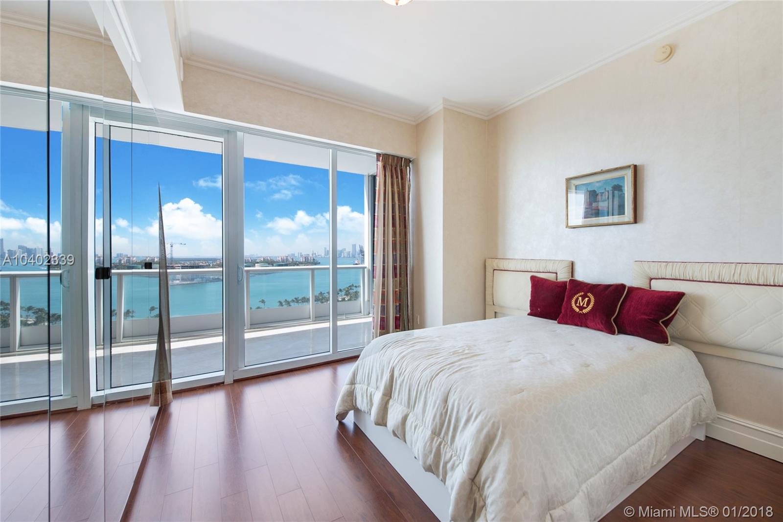 CONTINUUM ON SOUTH BEACH - Residential