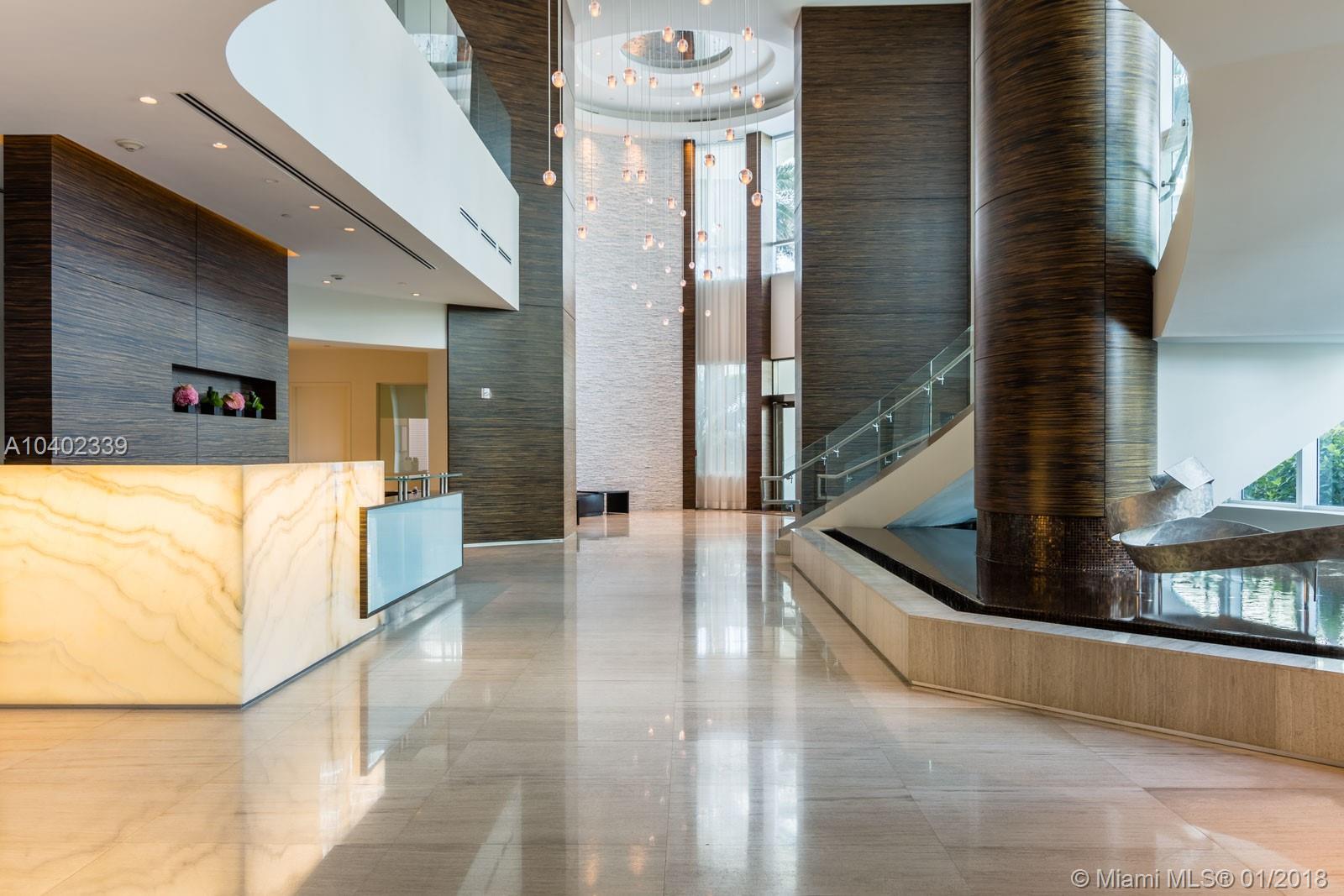 CONTINUUM ON SOUTH BEACH - Residential