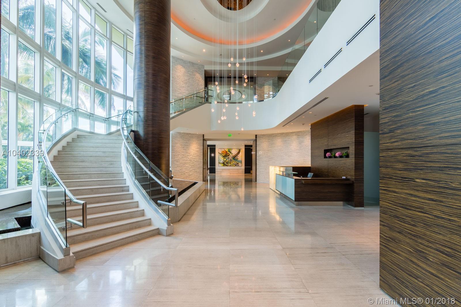 CONTINUUM ON SOUTH BEACH - Residential