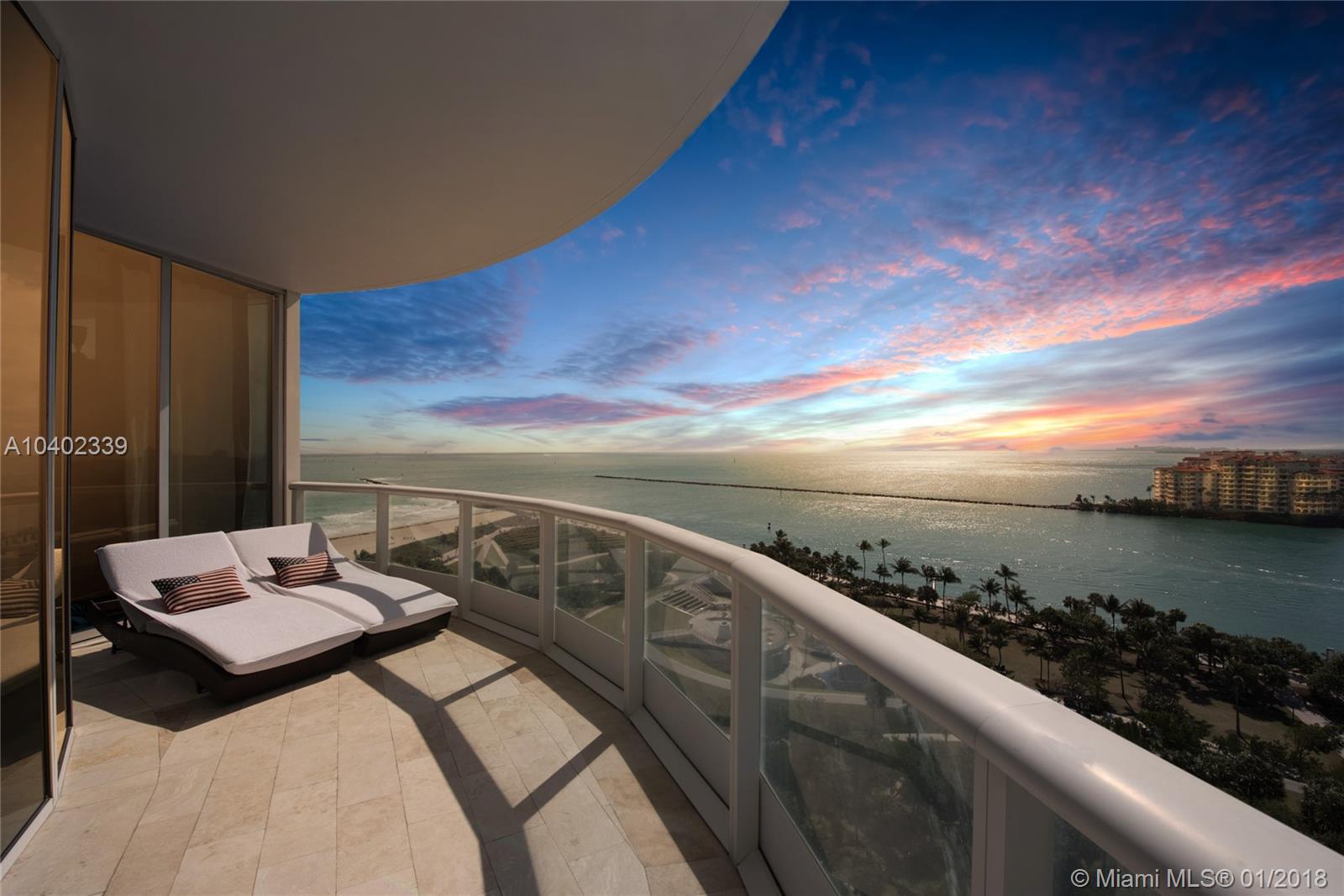 CONTINUUM ON SOUTH BEACH - Residential