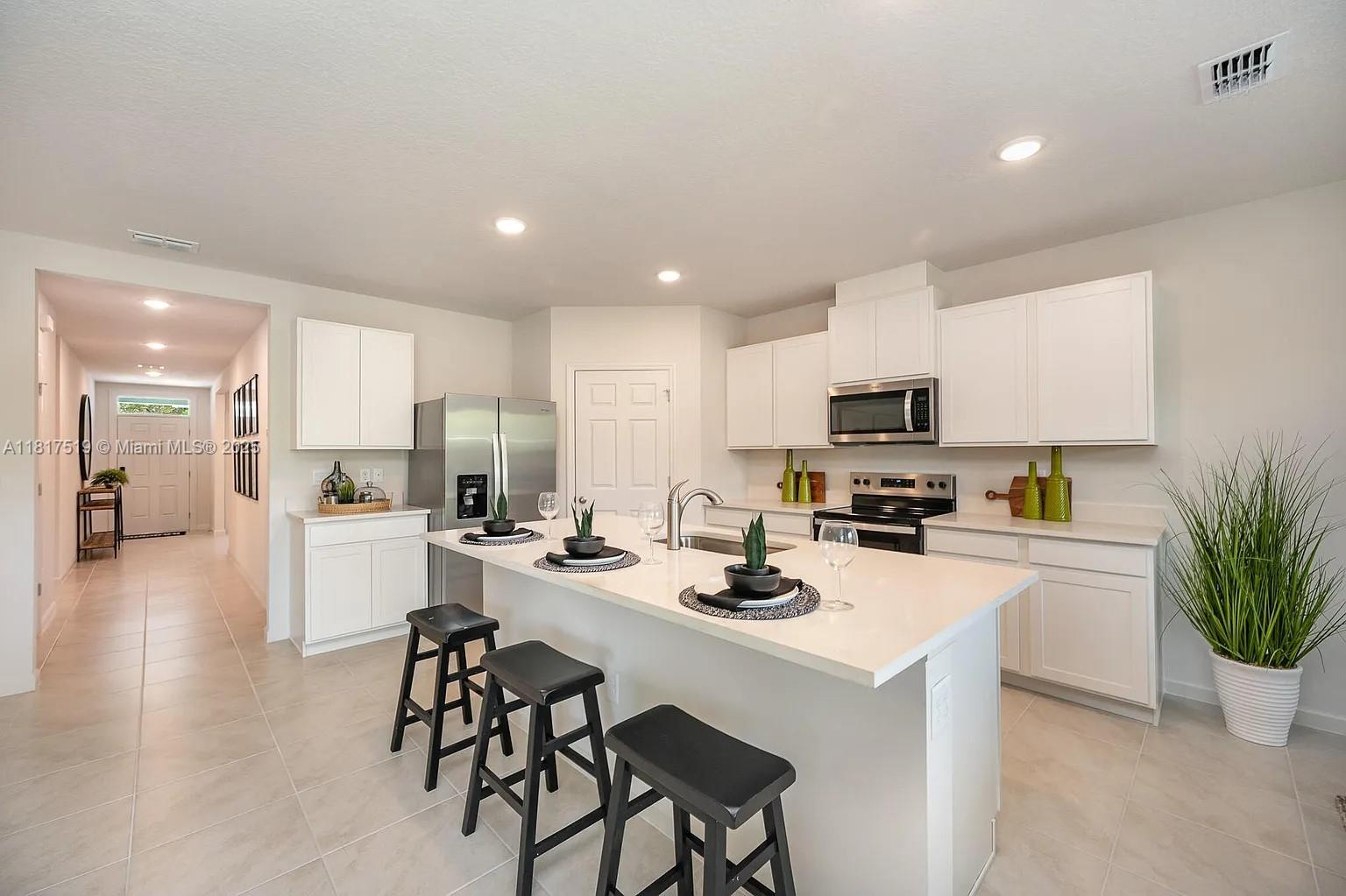 PORT ST LUCIE SECTION 19 - Residential Lease