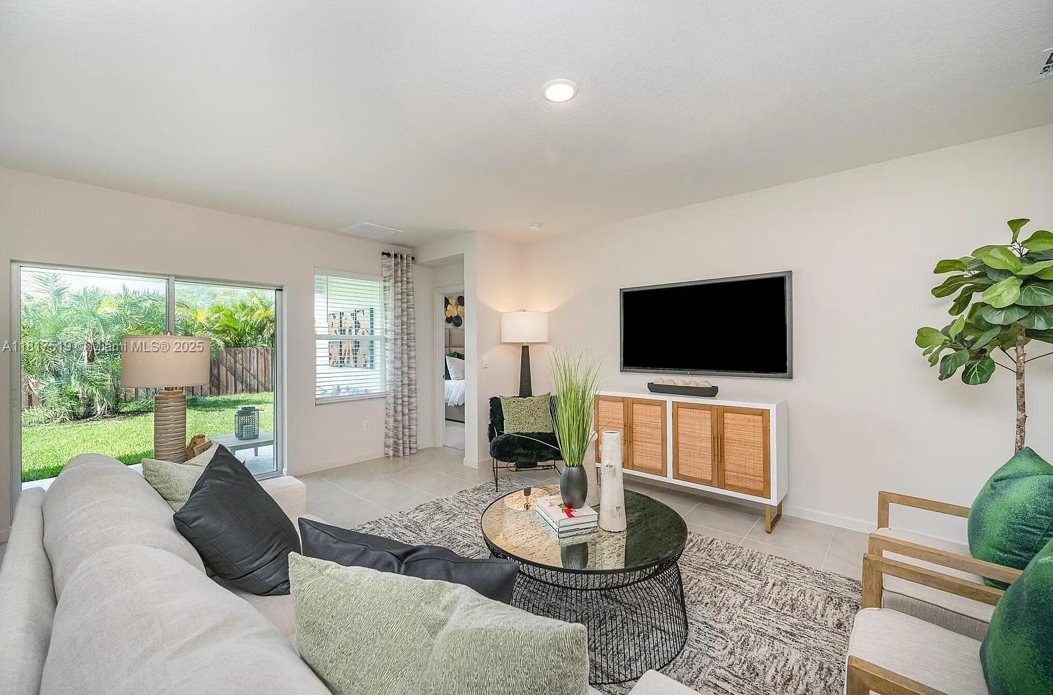 PORT ST LUCIE SECTION 19 - Residential Lease