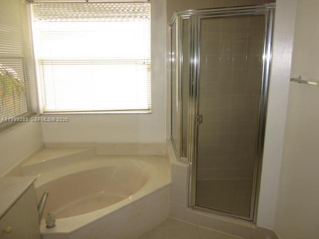 WEITZER HAMMOCKS HOMES SE - Residential Lease