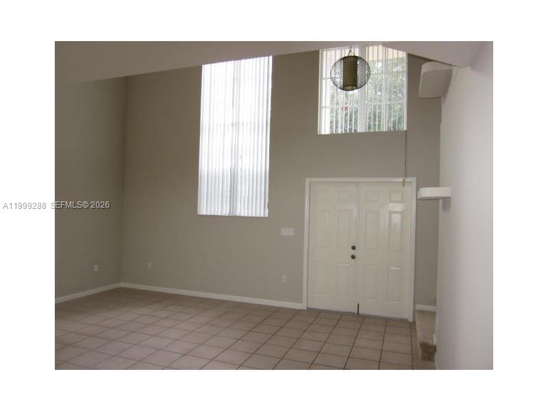 WEITZER HAMMOCKS HOMES SE - Residential Lease