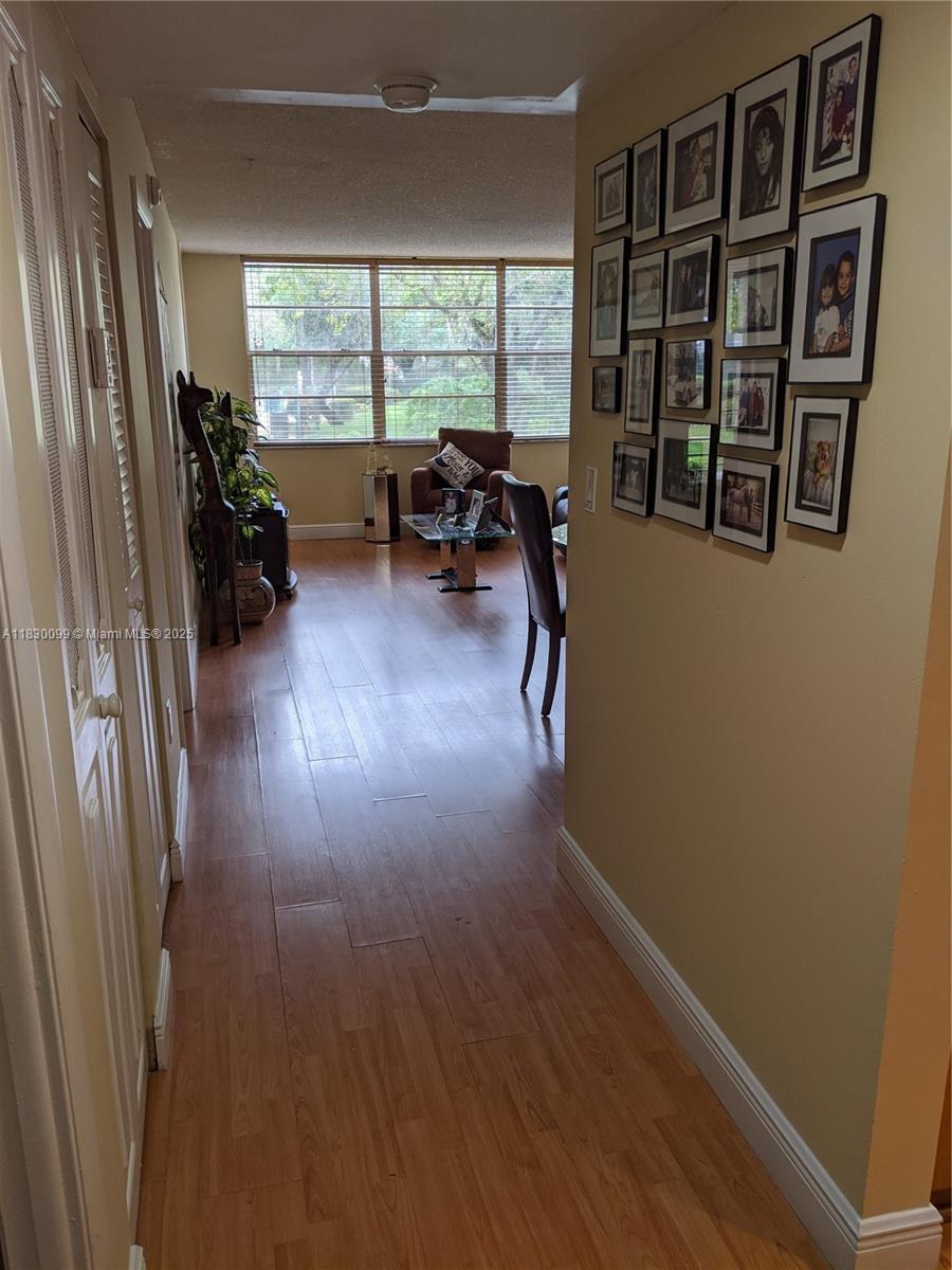 900 Saint Charles Pl L6