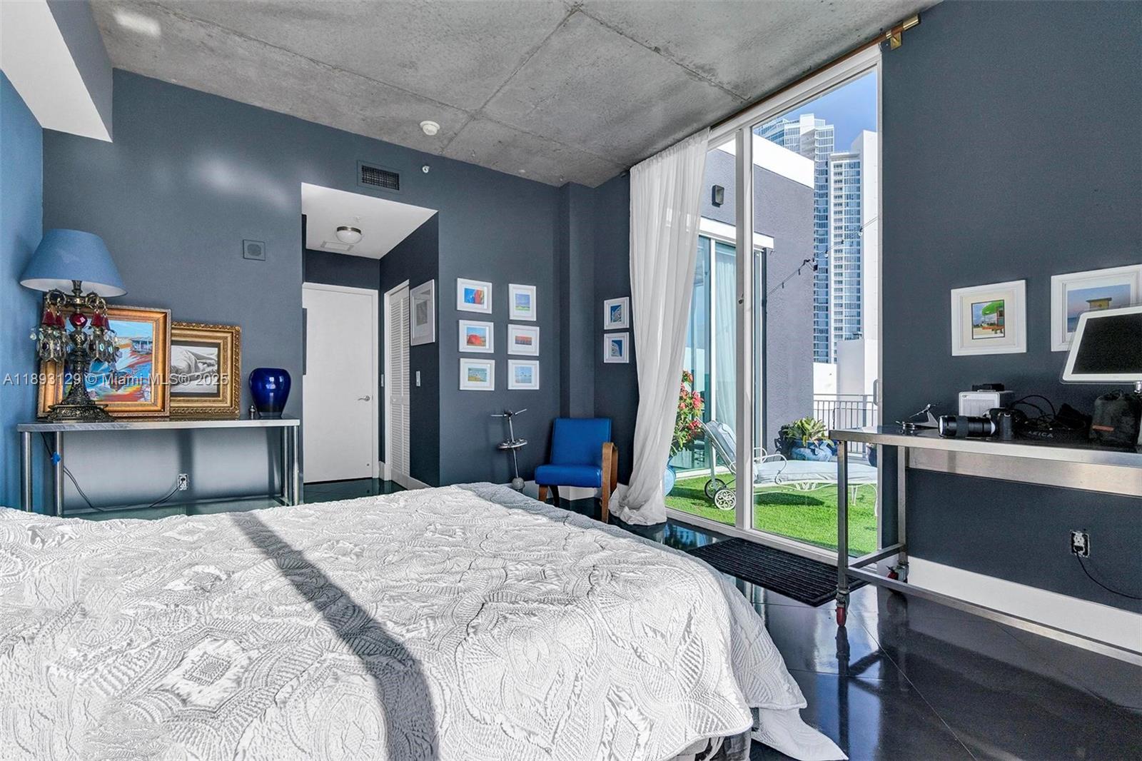 UPTOWN LOFTS CONDO - Residential Lease