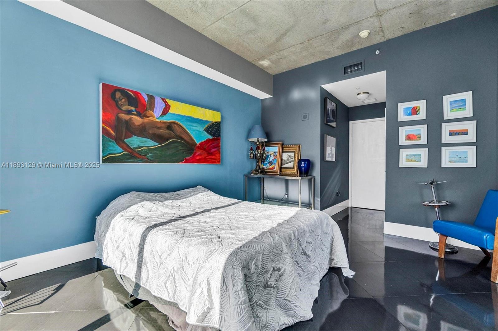 UPTOWN LOFTS CONDO - Residential Lease