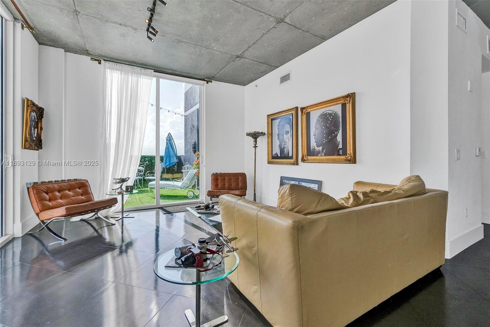 UPTOWN LOFTS CONDO - Residential Lease