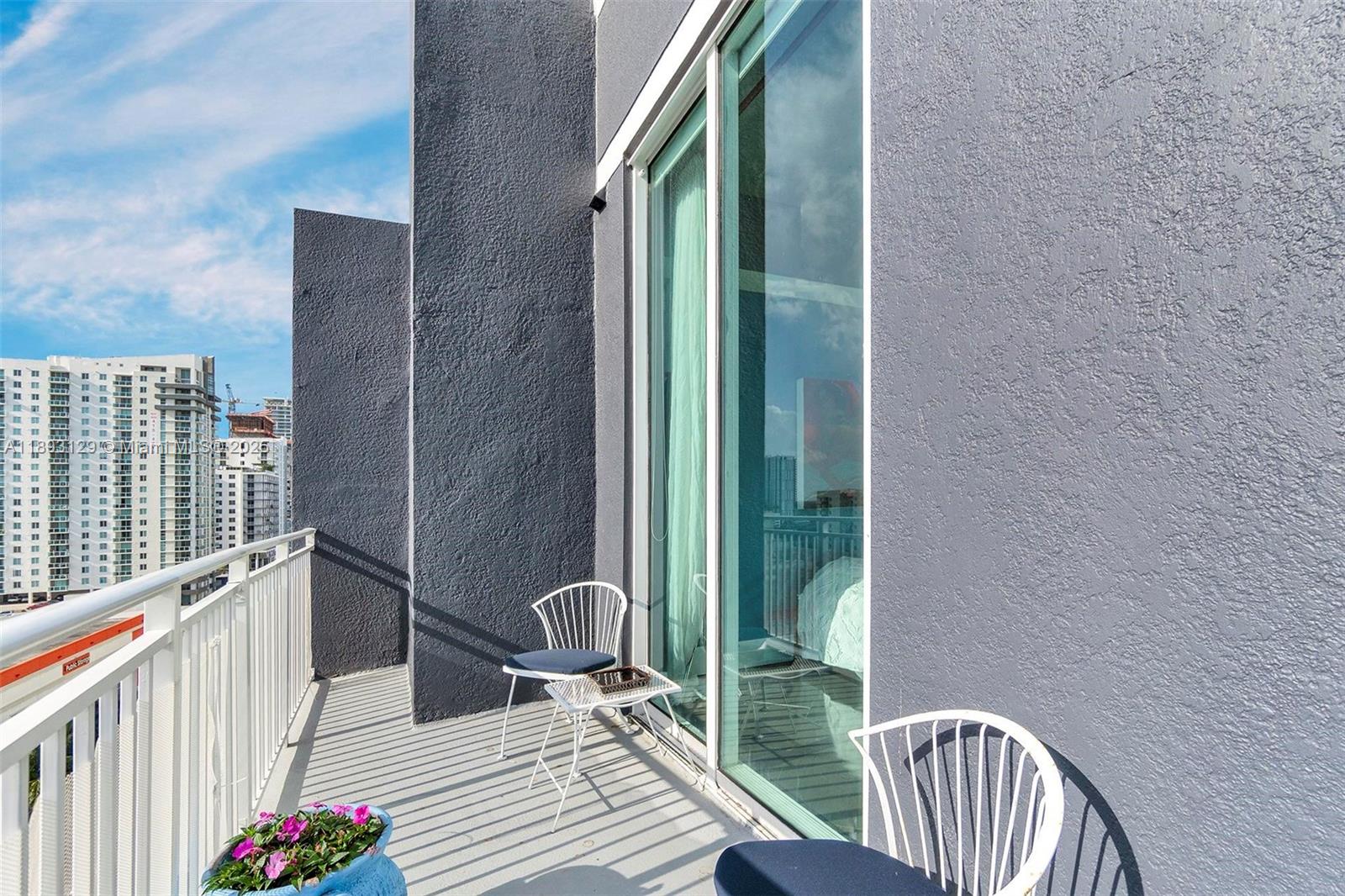 UPTOWN LOFTS CONDO - Residential Lease