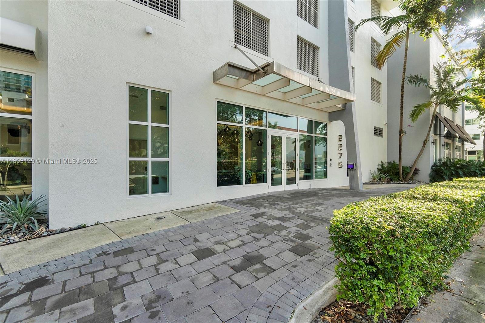 UPTOWN LOFTS CONDO - Residential Lease