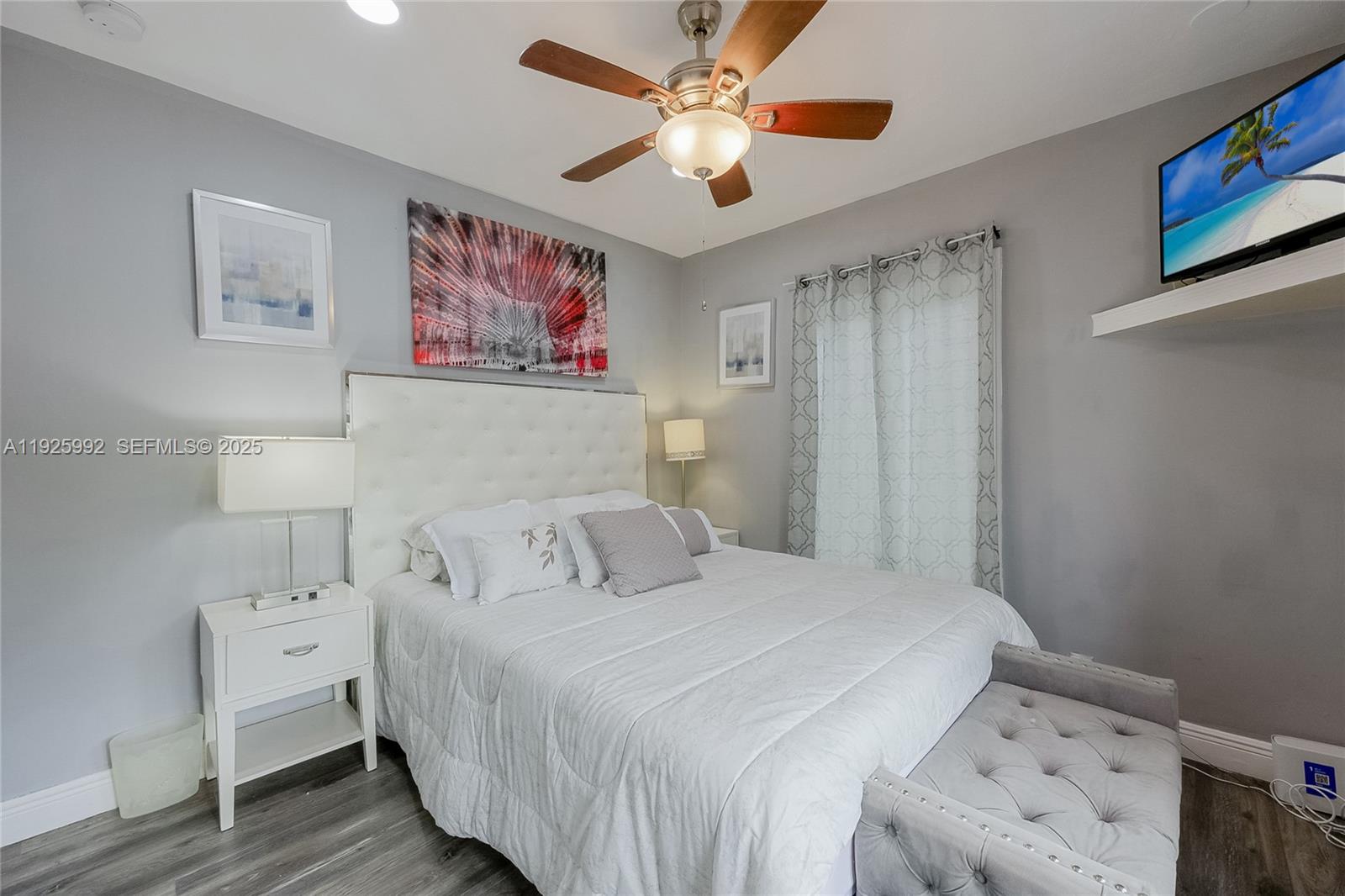 HOLLYWOOD PARK - Residential