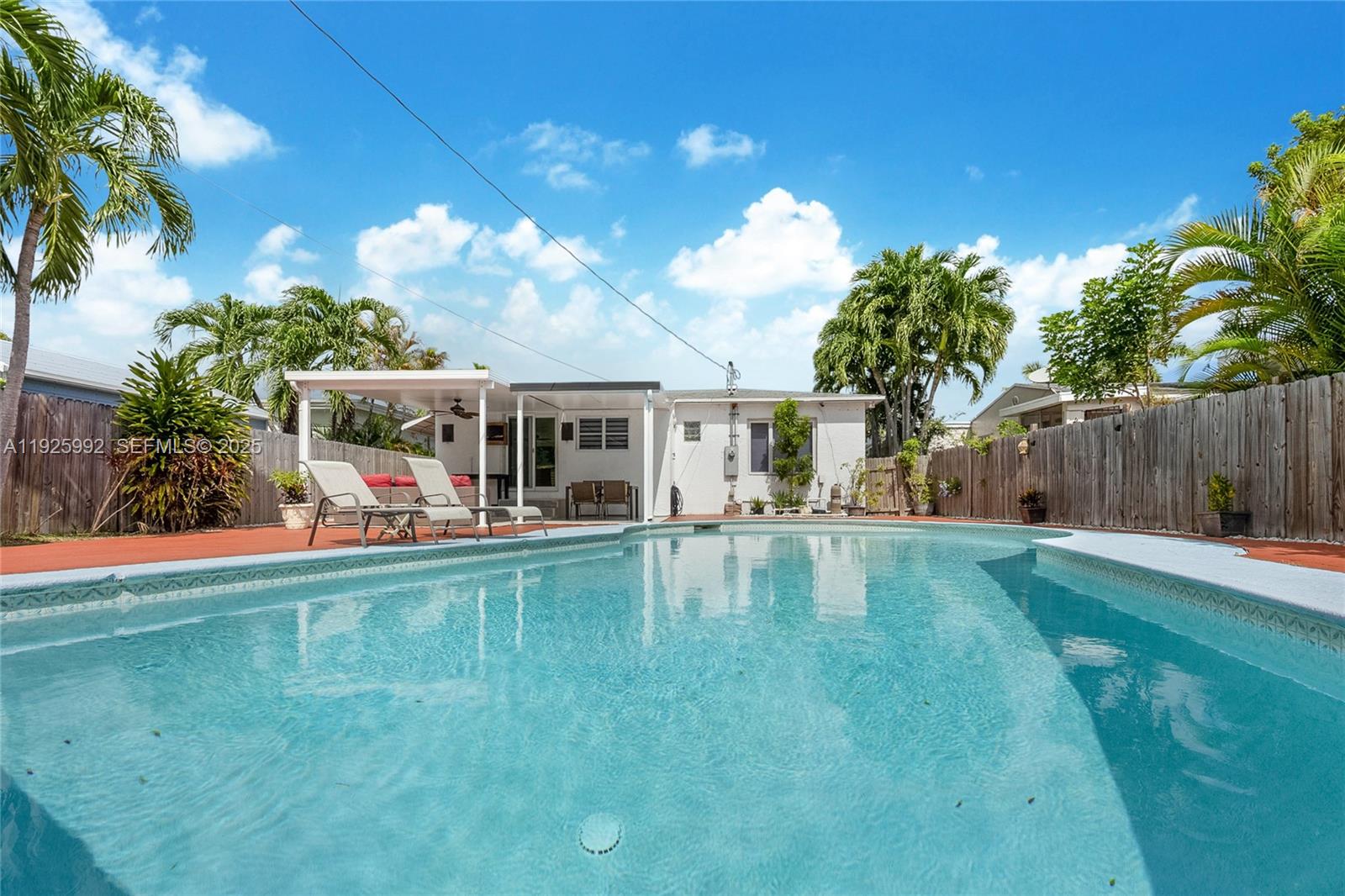 HOLLYWOOD PARK - Residential