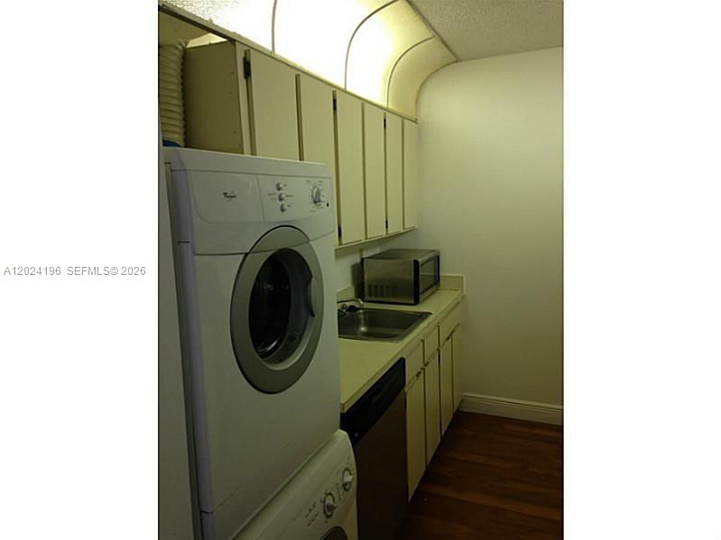 SAGA BAY GARDENS CONDO - Residential