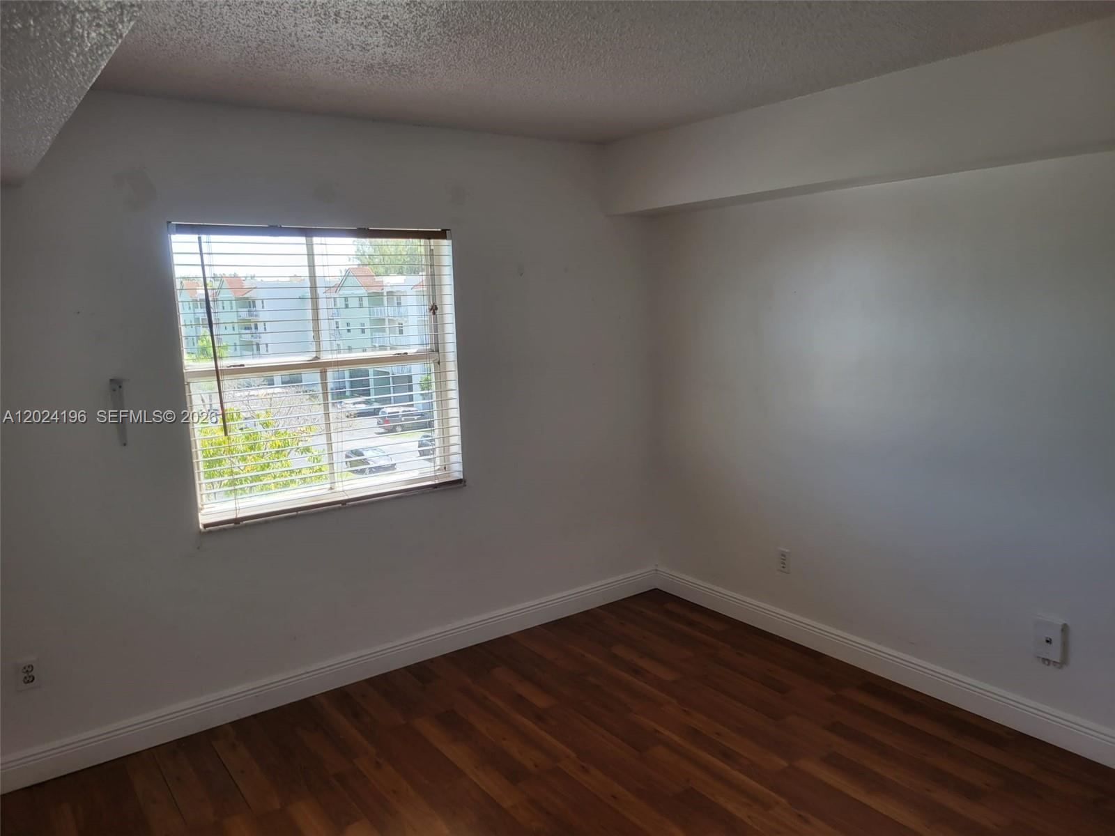 SAGA BAY GARDENS CONDO - Residential