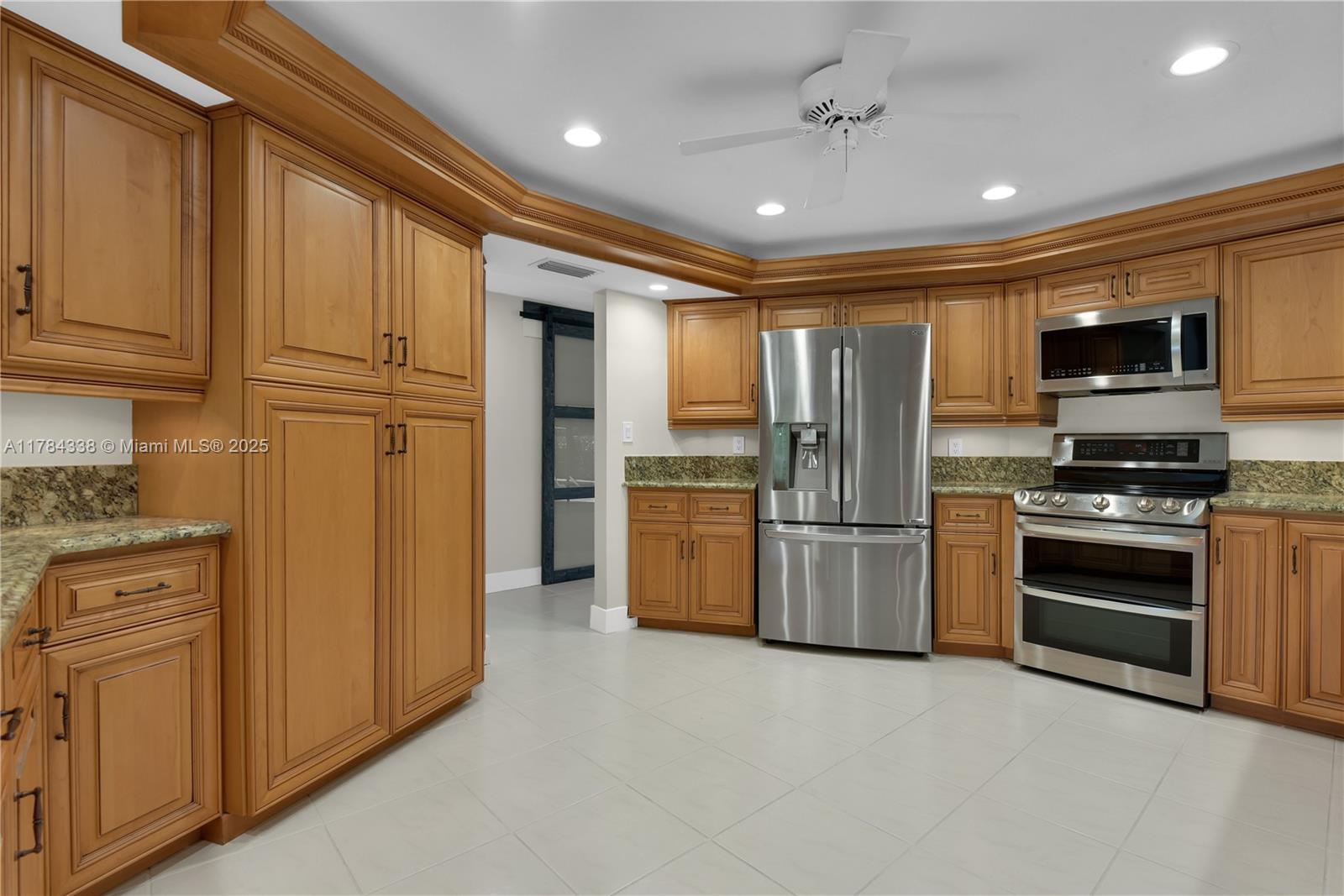 PALM RIVER ESTATES - Residential