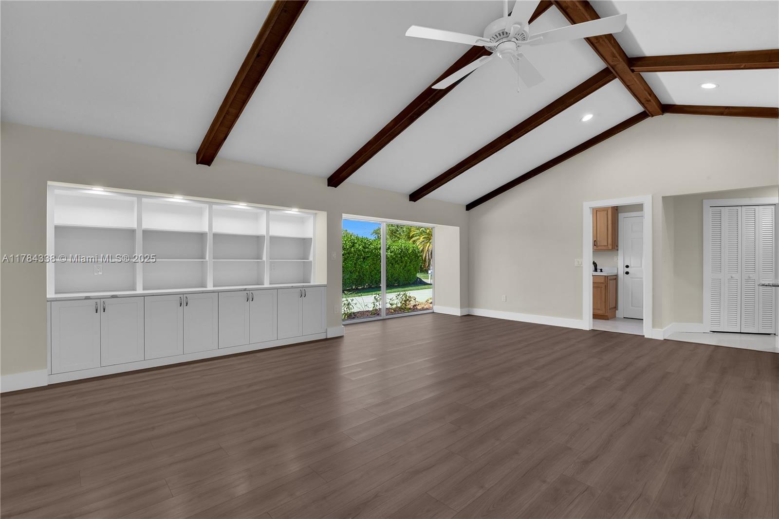 PALM RIVER ESTATES - Residential