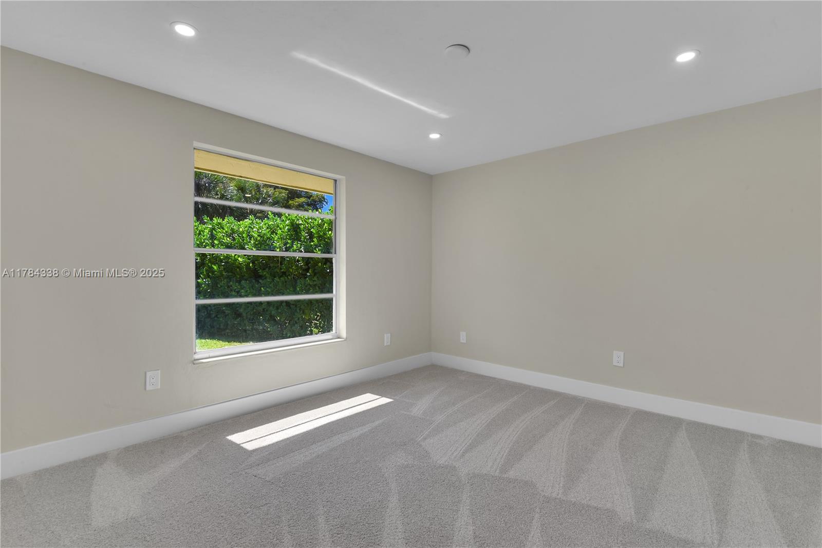 PALM RIVER ESTATES - Residential
