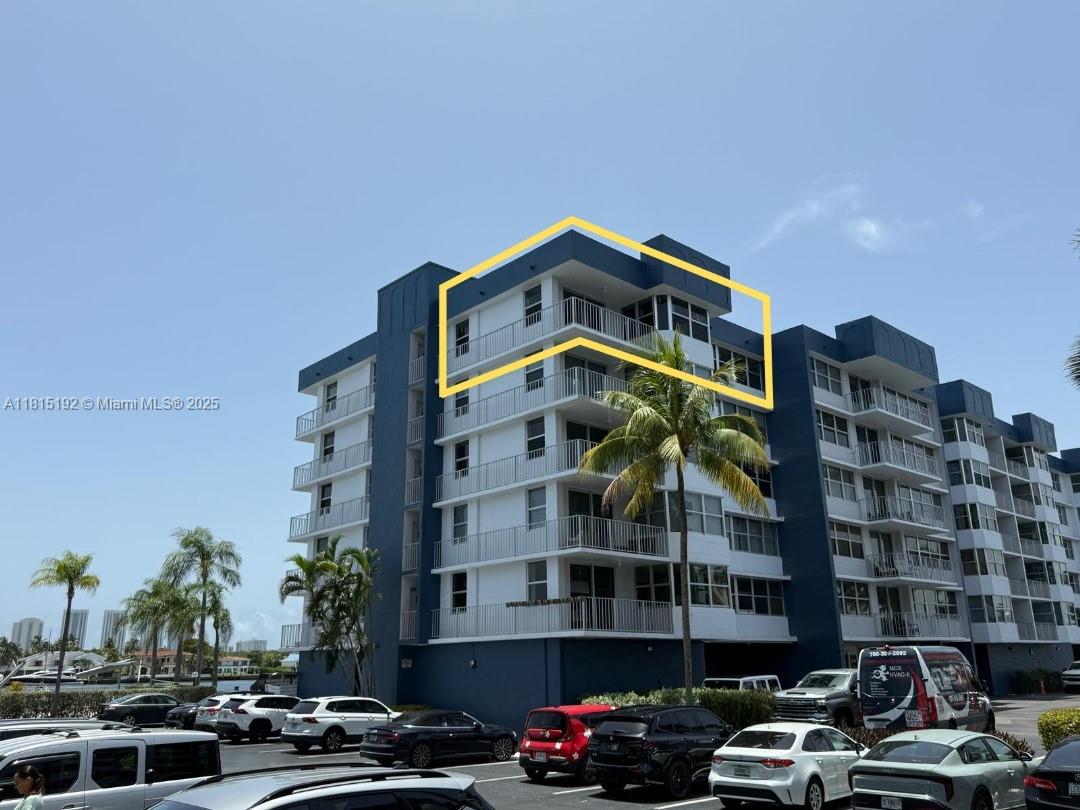 REEF SOUTH CONDO - Residential