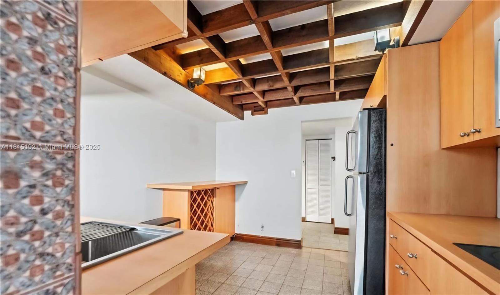 REEF SOUTH CONDO - Residential