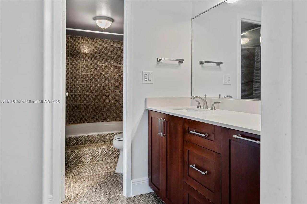 REEF SOUTH CONDO - Residential