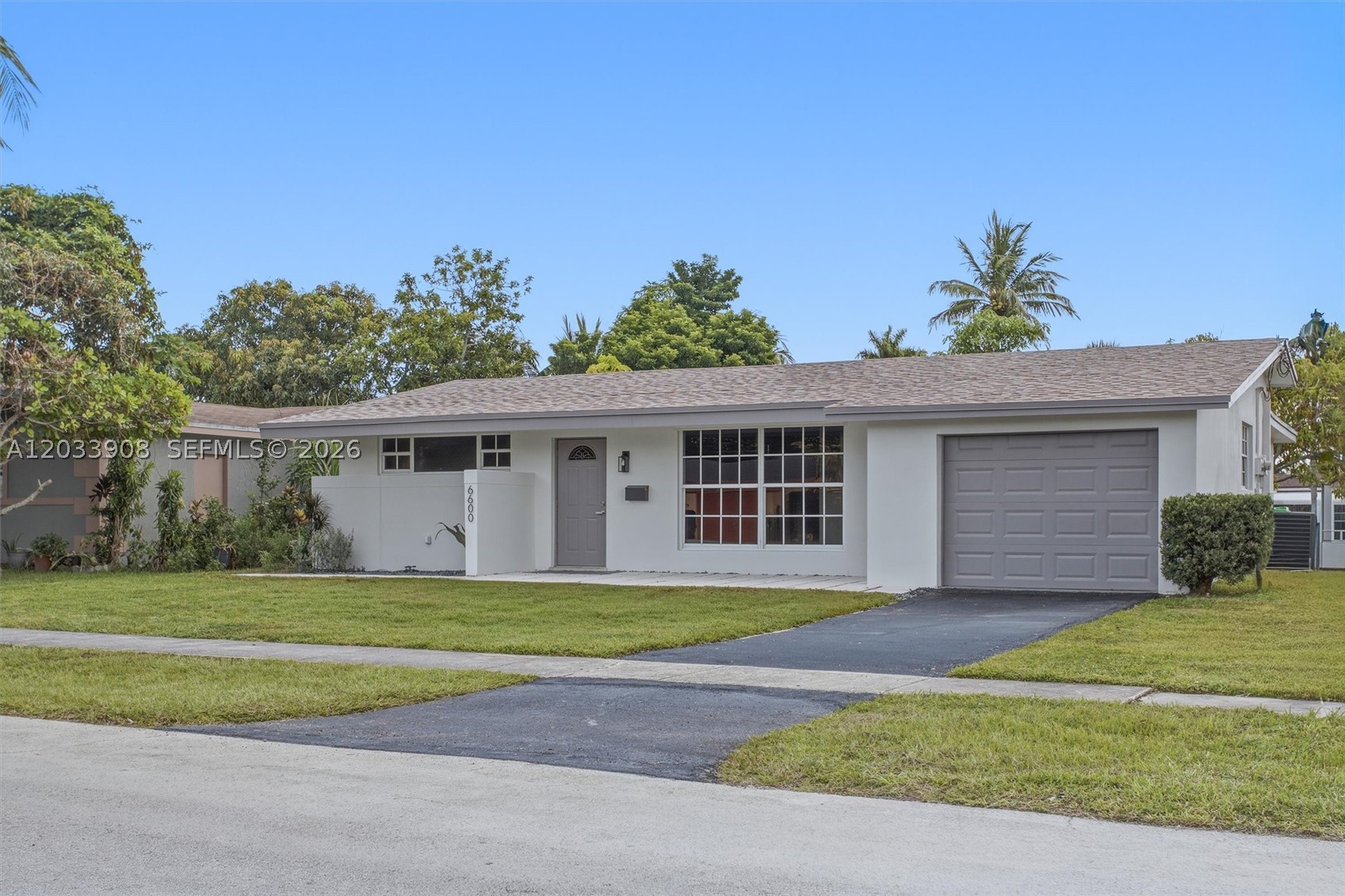 6600 NW 26th St