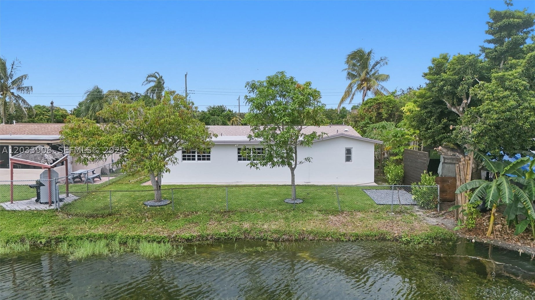 6600 NW 26th St